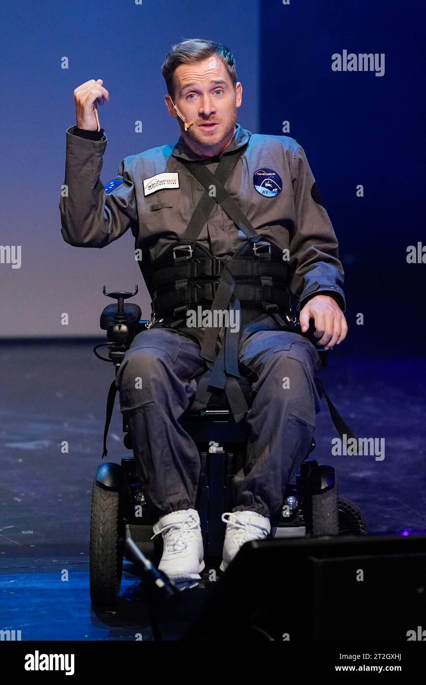 Mannheim, Germany. 19th Oct, 2023. Actor Samuel Koch is on stage for