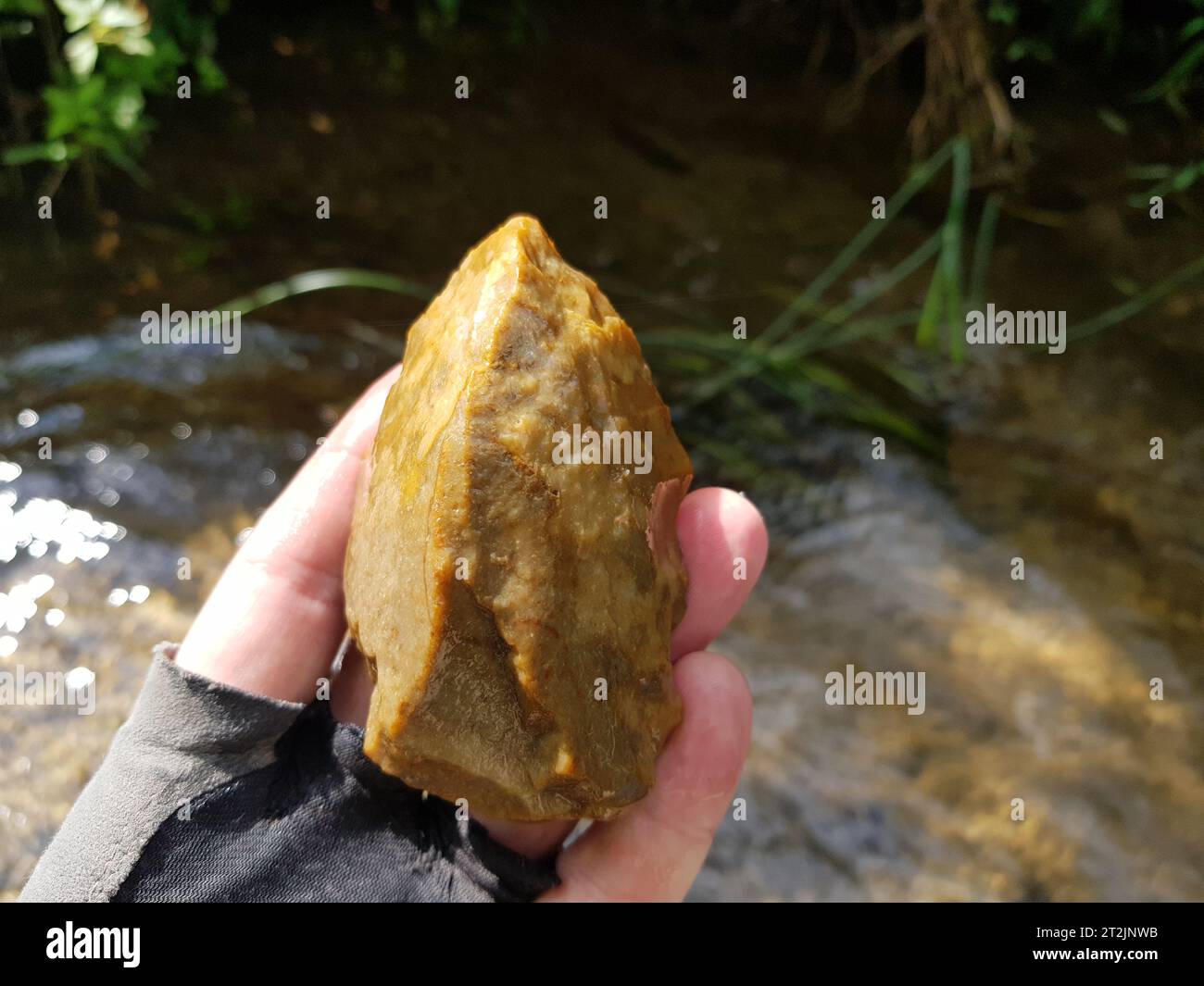 Stone age hand axe neolithic hi-res stock photography and images - Alamy