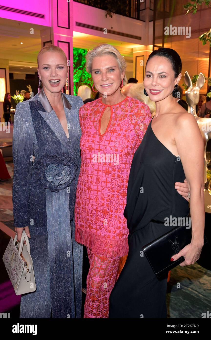 Franziska Knuppe, Stephanie Gräfin Brugesvon Pfuel und Natalia