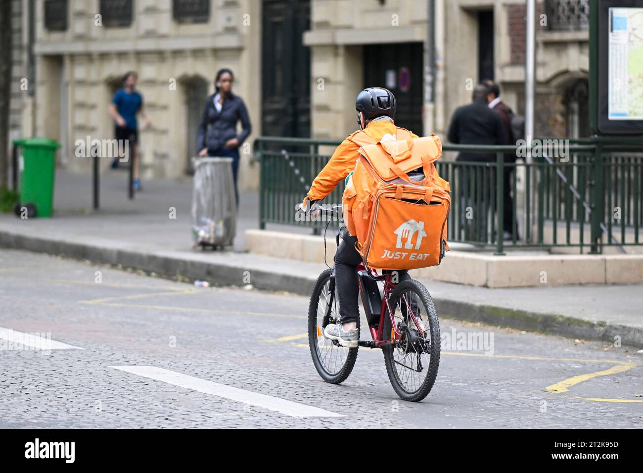 Just eat delivery france hi res stock photography and images Alamy