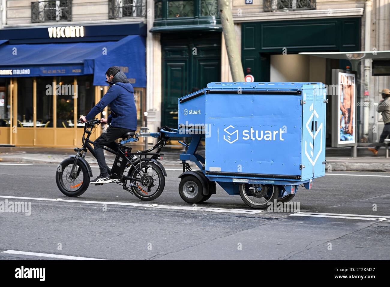 Stuart bike delivery hi res stock photography and images Alamy