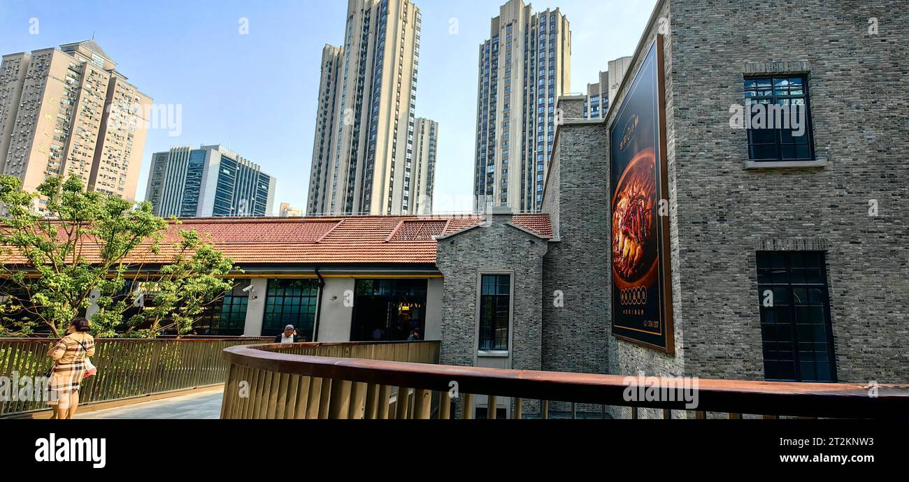 View of Industrial Style Penthouse Design Ideas - promeai.pro
