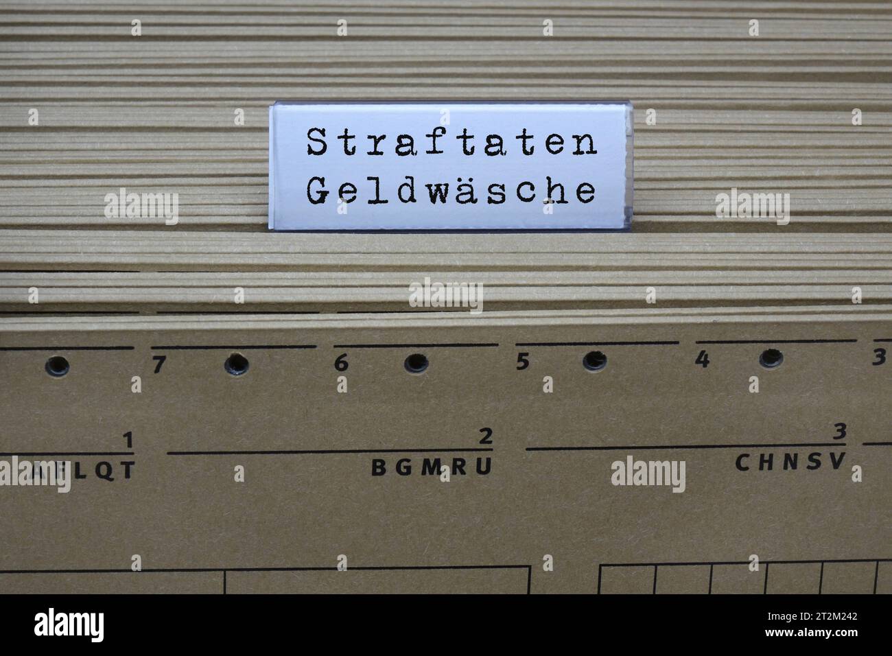 Hängeregister und Geldwäsche Hängeregister und Geldwäsche, 20.10.2023, Borkwalde, Brandenburg, An einem Hängeregister steht der Schriftzug Geldwäsche. *** Hanging register and money laundering Hanging register and money laundering, 20 10 2023, Borkwalde, Brandenburg, On a hanging register is the writing money laundering Credit: Imago/Alamy Live News Stock Photo