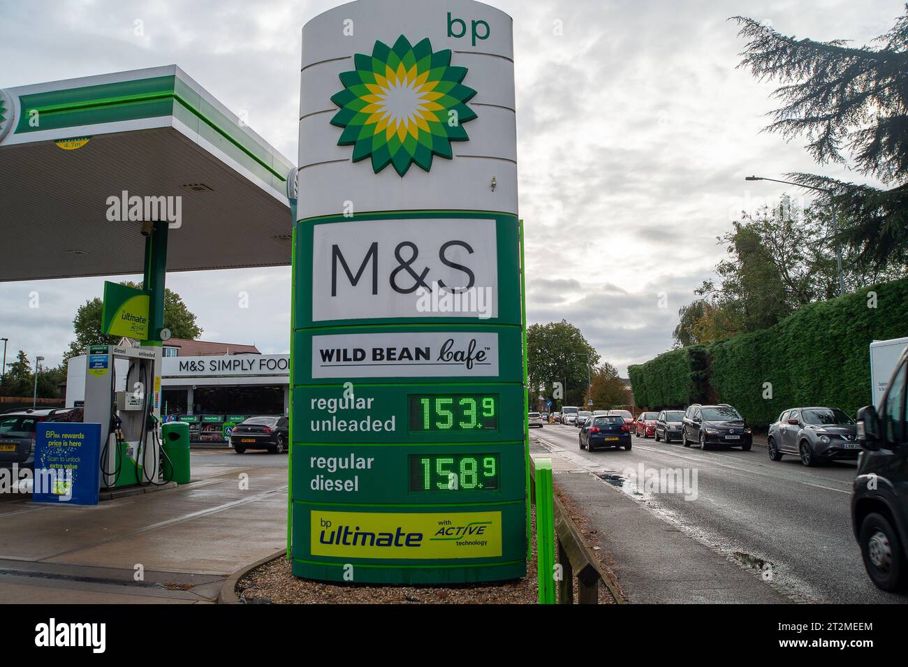 Old Windsor, UK. 20th October, 2023. Petrol prices can vary by 10 pence