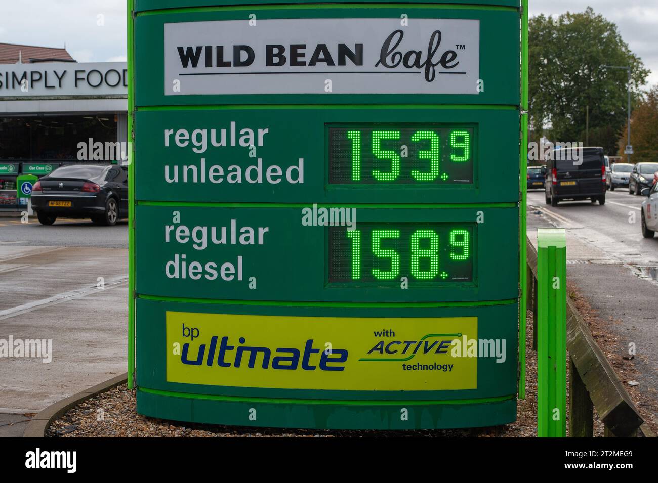 Old Windsor, UK. 20th October, 2023. Petrol prices can vary by 10 pence