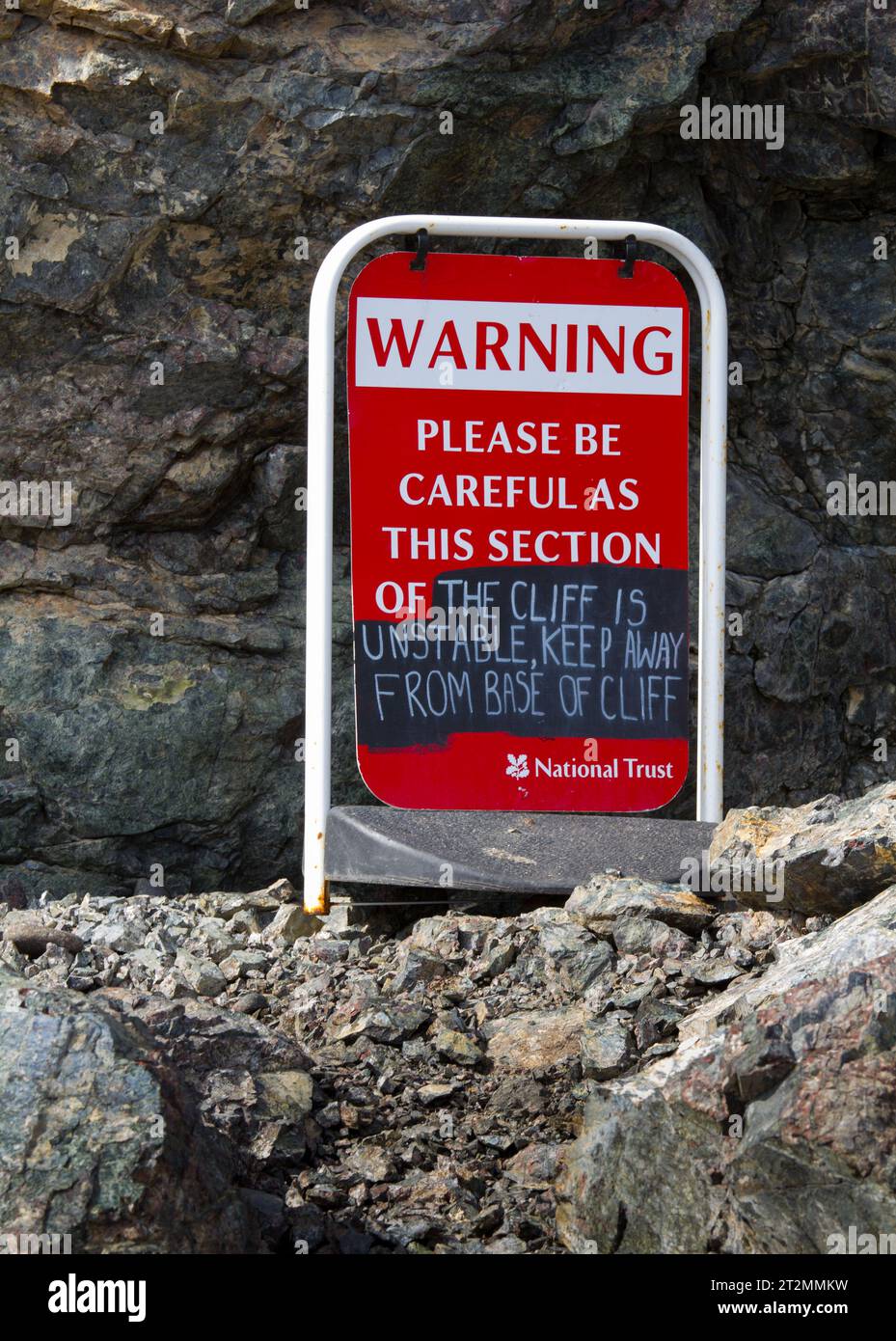 Crumbling Cliffs Sign Crumbling cliff hi-res stock photography and images - Alamy