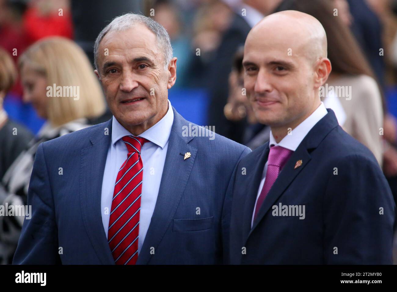 Oviedo, Asturias, October 20th, 2023: The representatives of Sporting de Gijón, Joaquín Alonso (L) and David Guerra (R) during the Blue Carpet of the Princess Awards 2023, on October 20, 2023, in Oviedo, Spain. Credit: Alberto Brevers / Alamy Live News. Stock Photo
