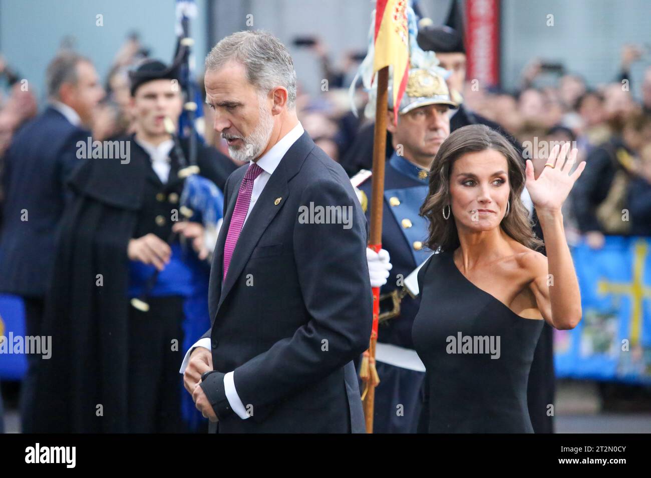 Oviedo, Asturias, October 20th, 2023: The Kings of Spain, Felipe VI (L) and Letizia Ortiz (R) during the Blue Carpet of the Princess Awards 2023, on October 20, 2023, in Oviedo, Spain. Credit: Alberto Brevers / Alamy Live News. Stock Photo