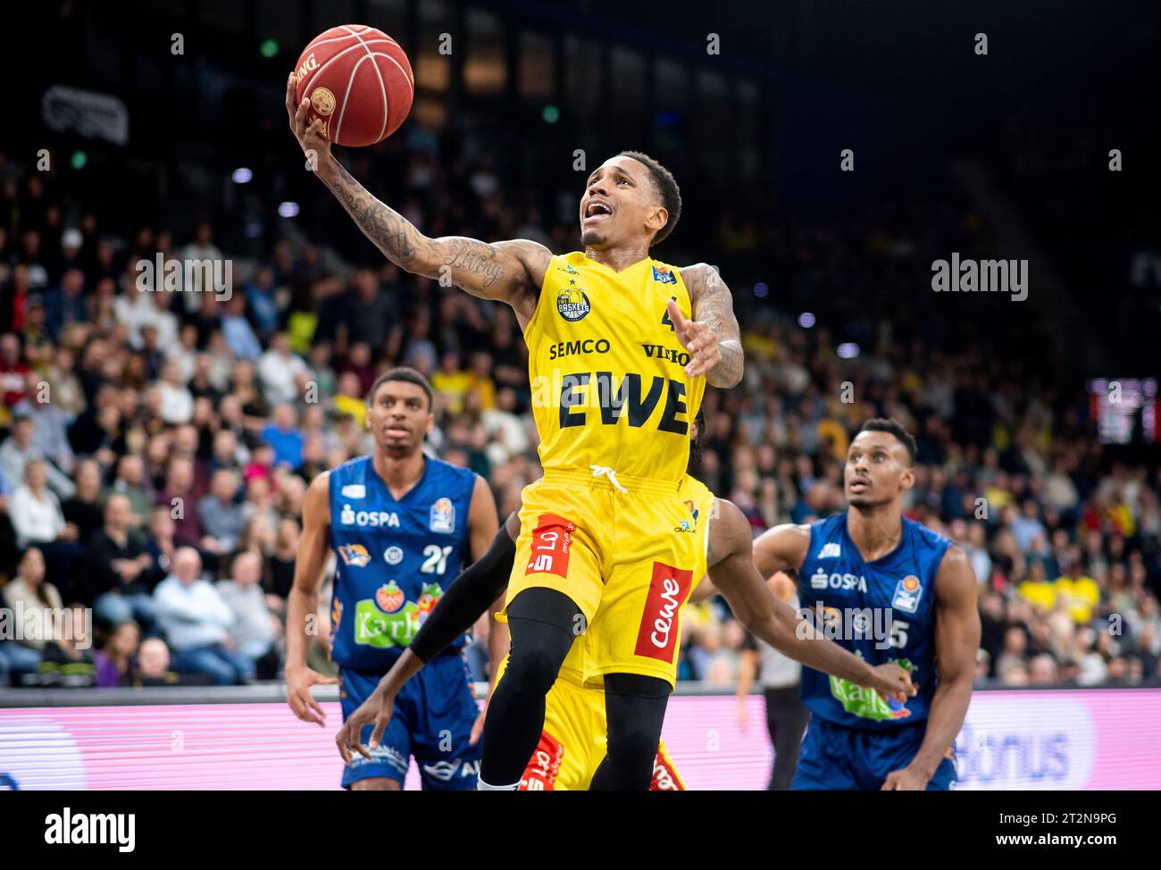 Oldenburg, Germany. 20th Oct, 2023. Basketball Bundesliga, EWE Baskets