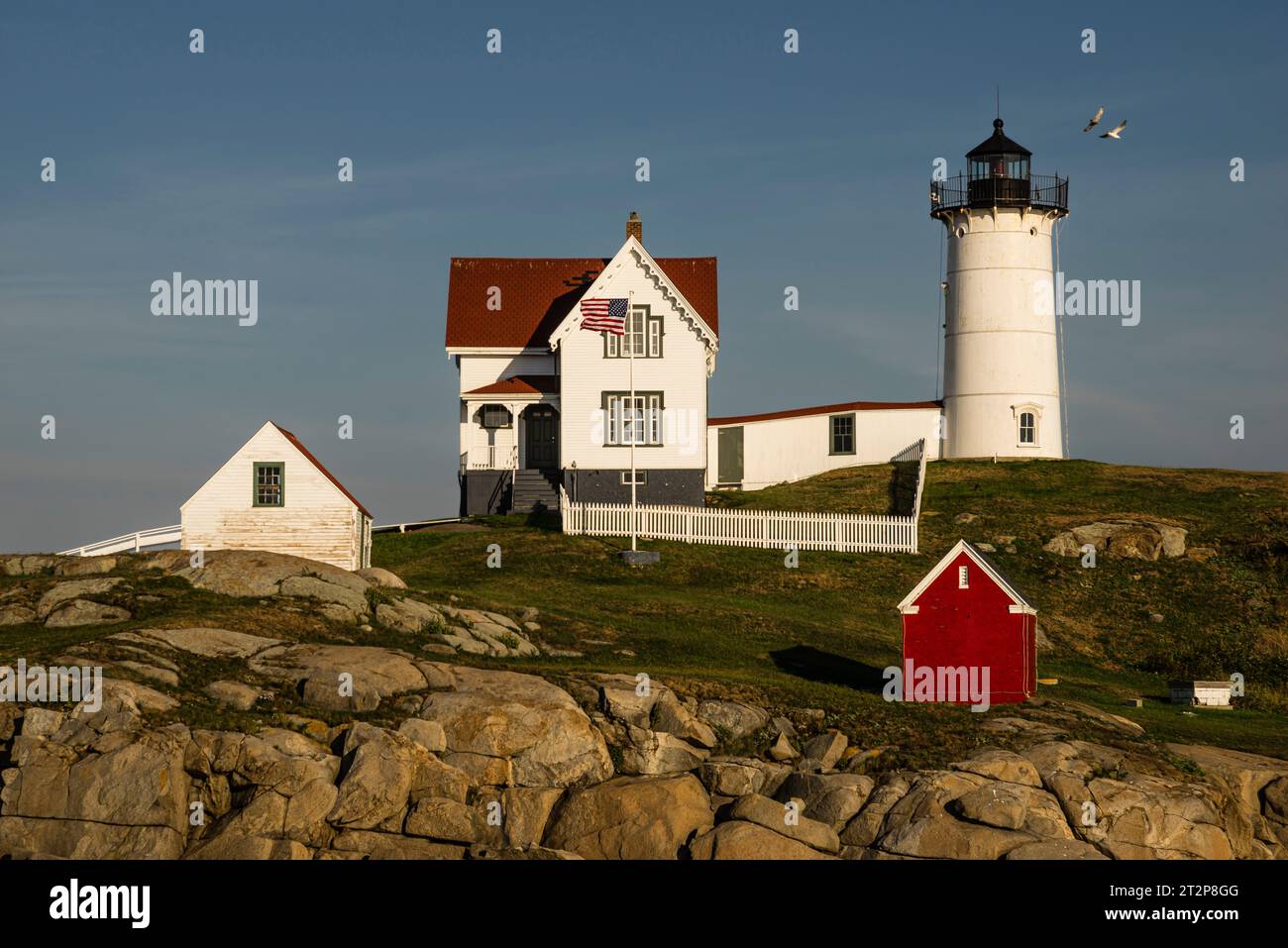 Cape Neddick Lighthouse   Cape Neddick, York, Maine, USA Stock Photo