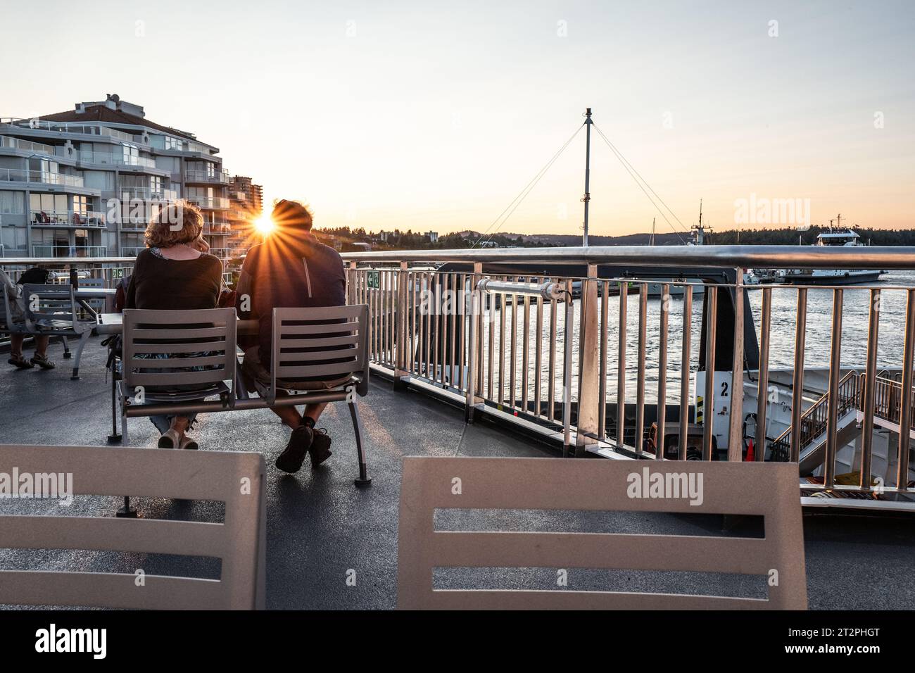 People on deck bc hi-res stock photography and images - Alamy