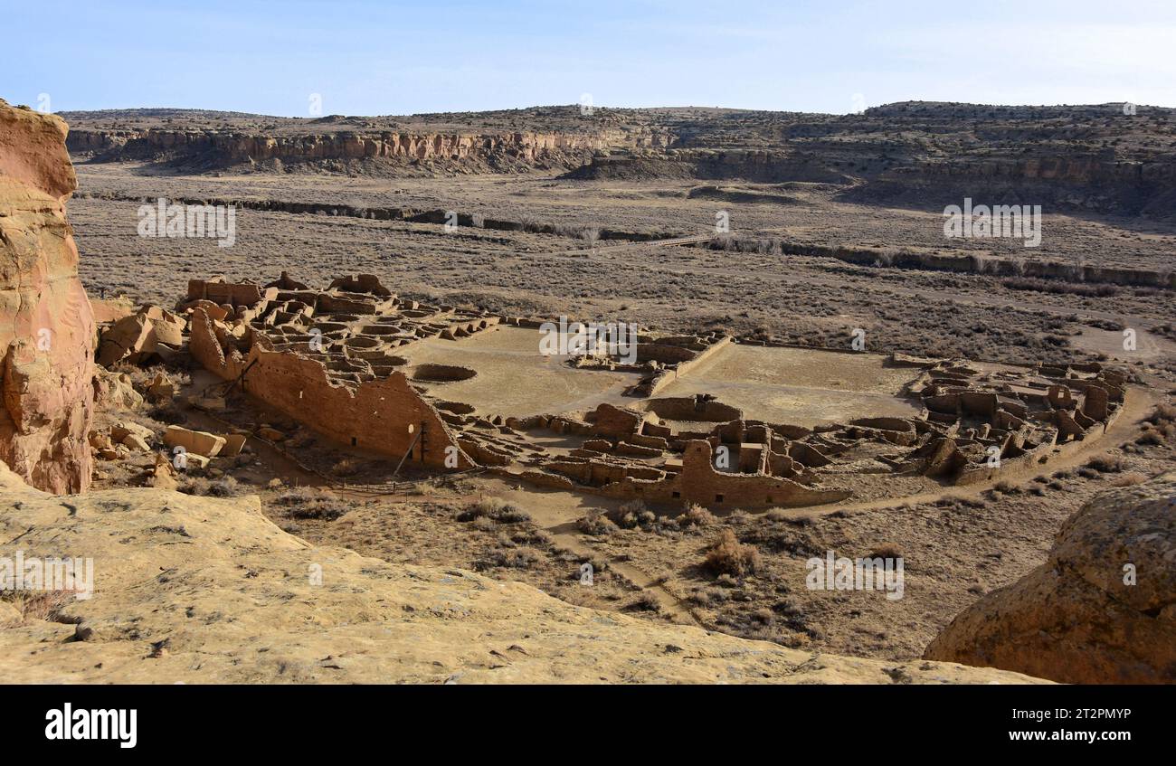 ancient native american ruins of pueblo bonito in chaco canyon cuture