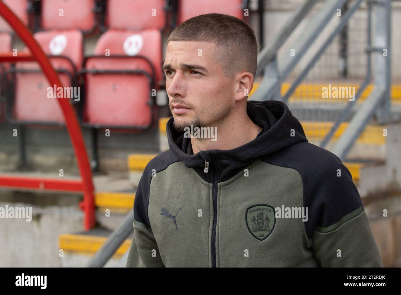 Max Watters 36 of Barnsley arrives during the Sky Bet League 1 match