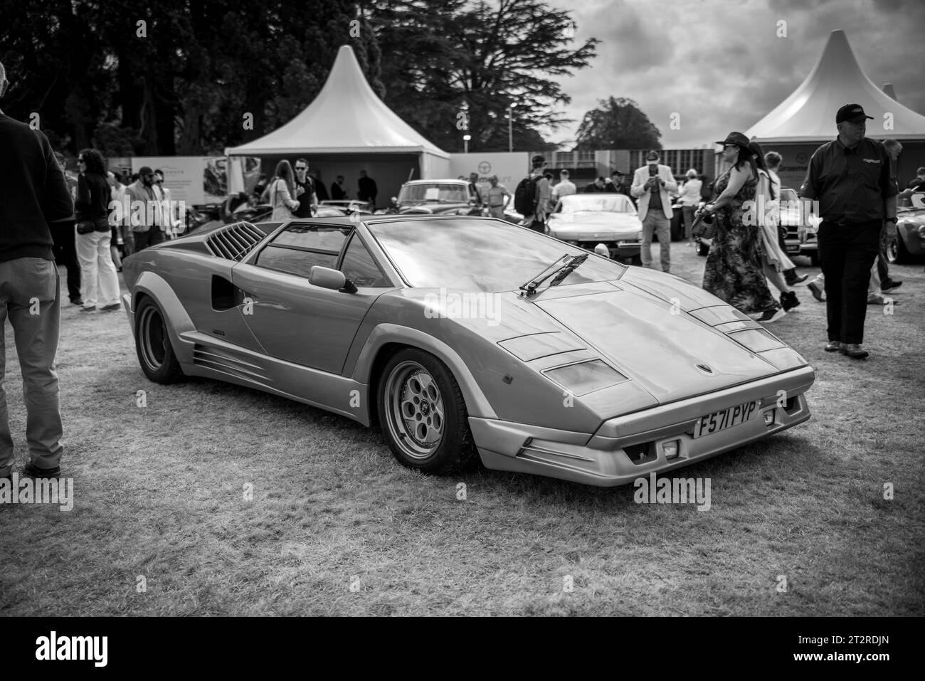 1988 Lamborghini Countach 25th Anniversary Edition, on display at the Salon Privé Concours d’Elégance motor show held at Blenheim Palace. Stock Photo