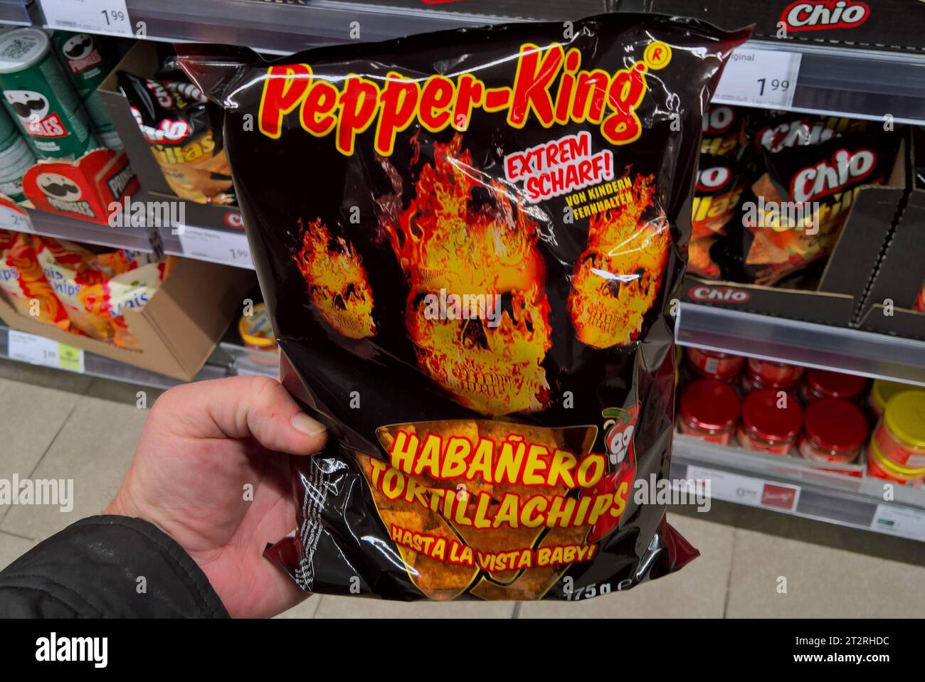 Pepper-King, Tortilla Chips im Supermarkt *** Pepper King, tortilla ...