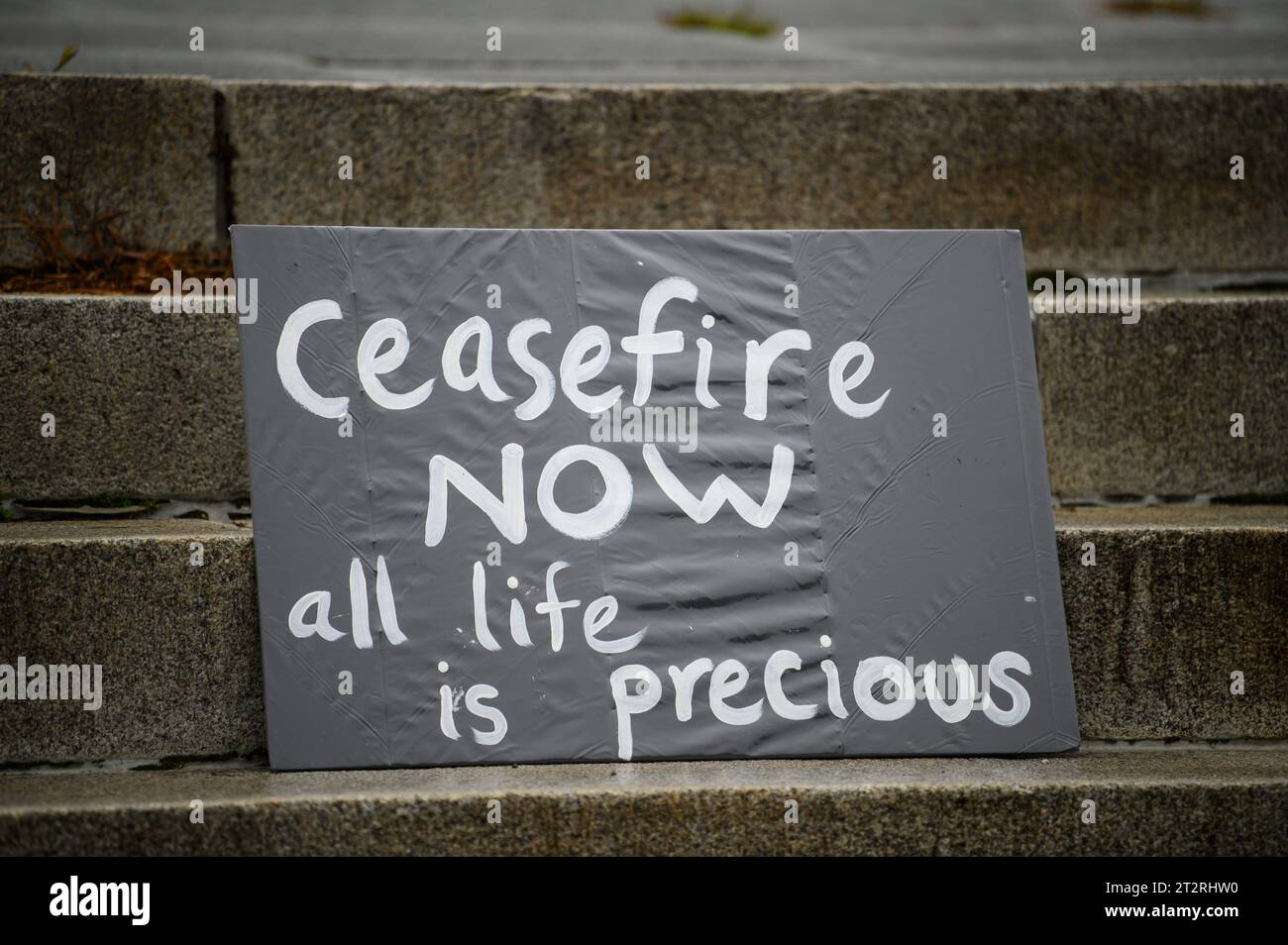 Strife Sign Mideast gaza ceasefire hi-res stock photography and images - Alamy