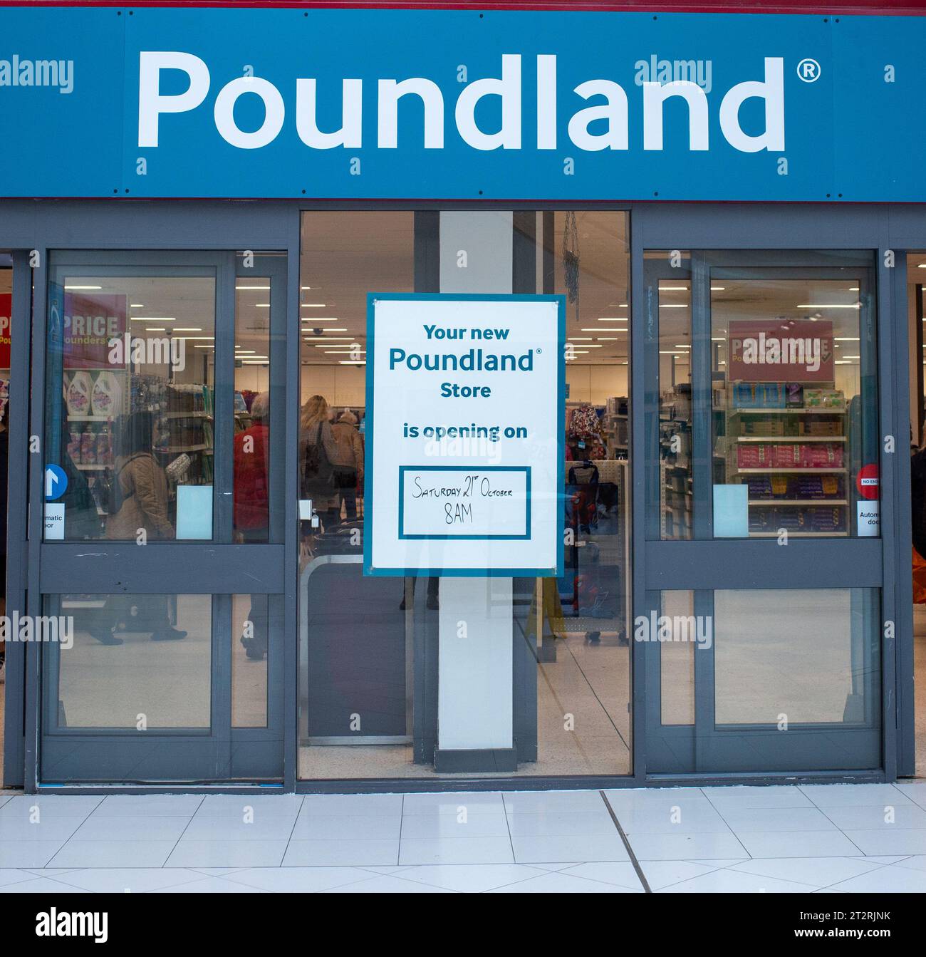 Brentwood, Essex, Uk, 21st Oct 2023 one of the 1st Poundland store