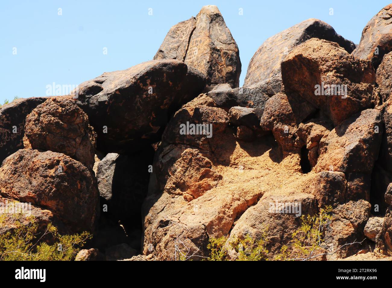 Petroglyphs Native American Rock Art on boulders in central Arizona ...