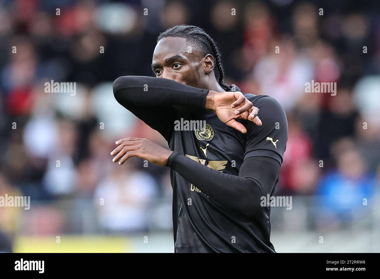 Devante Cole #44 of Barnsley during the Sky Bet League 1 match Leyton Orient vs Barnsley at Matchroom Stadium, London, United Kingdom, 21st October 2023  (Photo by Mark Cosgrove/News Images) in London, United Kingdom on 10/21/2023. (Photo by Mark Cosgrove/News Images/Sipa USA) Stock Photo