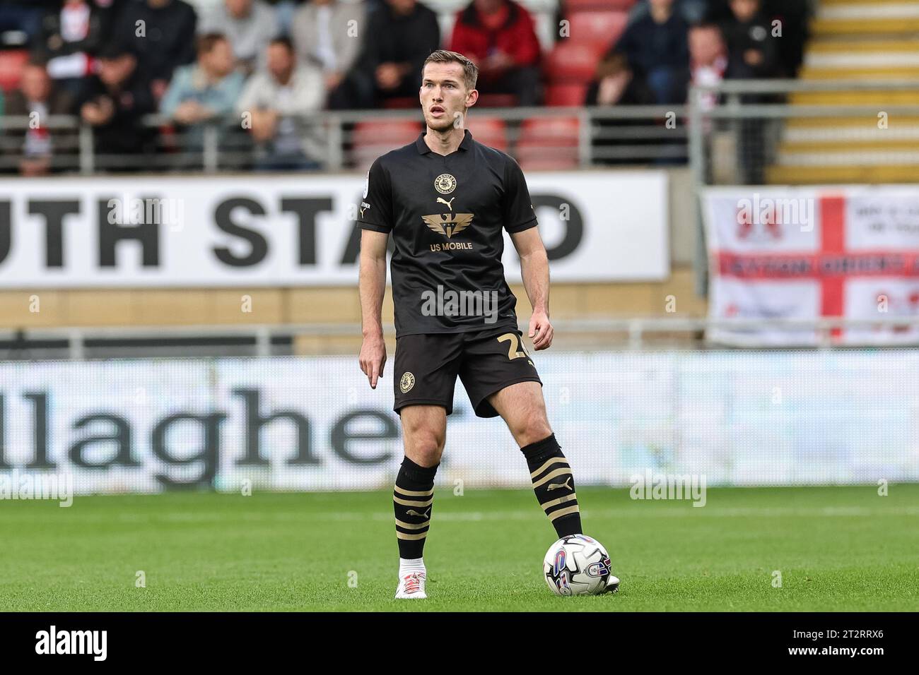 Jamie McCart #26 of Barnsley during the Sky Bet League 1 match Leyton Orient vs Barnsley at Matchroom Stadium, London, United Kingdom, 21st October 2023  (Photo by Mark Cosgrove/News Images) in London, United Kingdom on 10/21/2023. (Photo by Mark Cosgrove/News Images/Sipa USA) Stock Photo