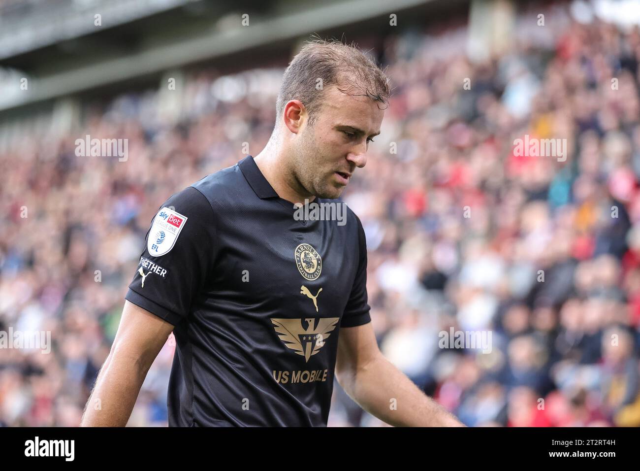 Herbie Kane #8 of Barnsley during the Sky Bet League 1 match Leyton Orient vs Barnsley at Matchroom Stadium, London, United Kingdom, 21st October 2023  (Photo by Mark Cosgrove/News Images) in London, United Kingdom on 10/21/2023. (Photo by Mark Cosgrove/News Images/Sipa USA) Stock Photo