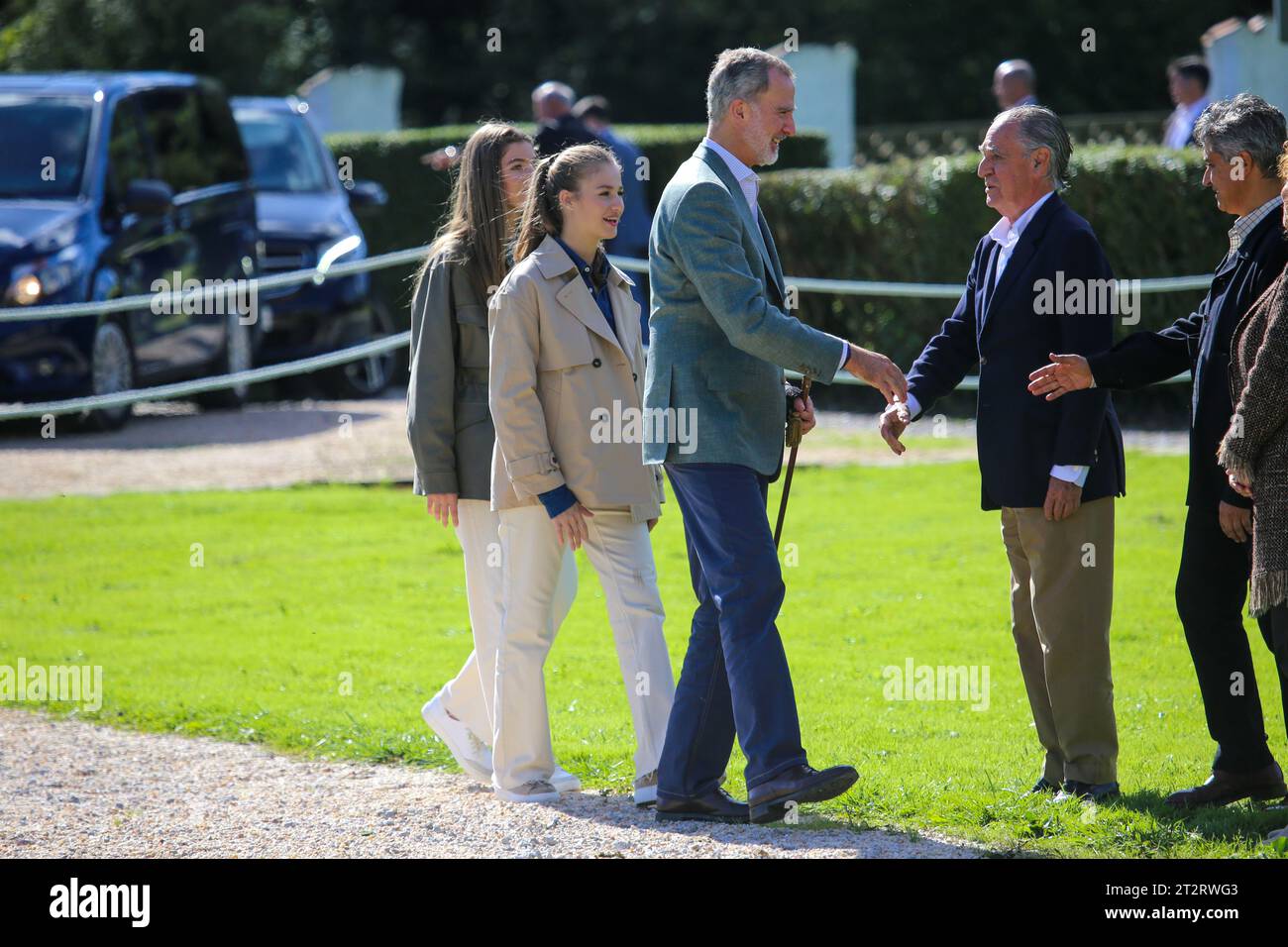 Pion, Spain, 21st October 2023: King Felipe VI (R) greets the public with the Princess of Asturias, Leonor de Borbon and Infanta Sofia de Borbon (L) during the Exemplary People of Asturias 2023 Award, on 21 October October 2023, in Pion, Spain. Credit: Alberto Brevers / Alamy Live News. Stock Photo
