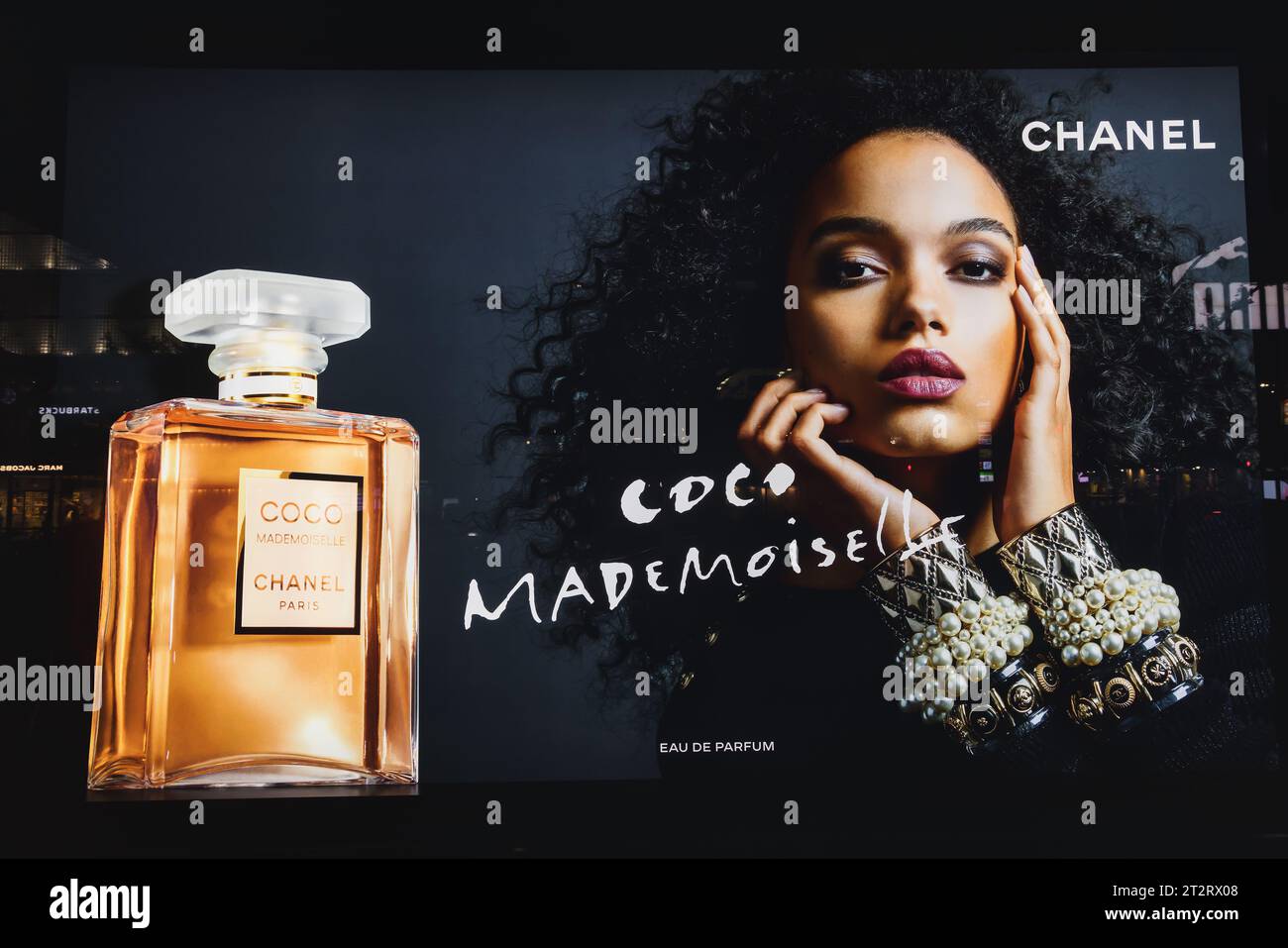 Chanel perfume coco hi-res stock photography and images - Alamy
