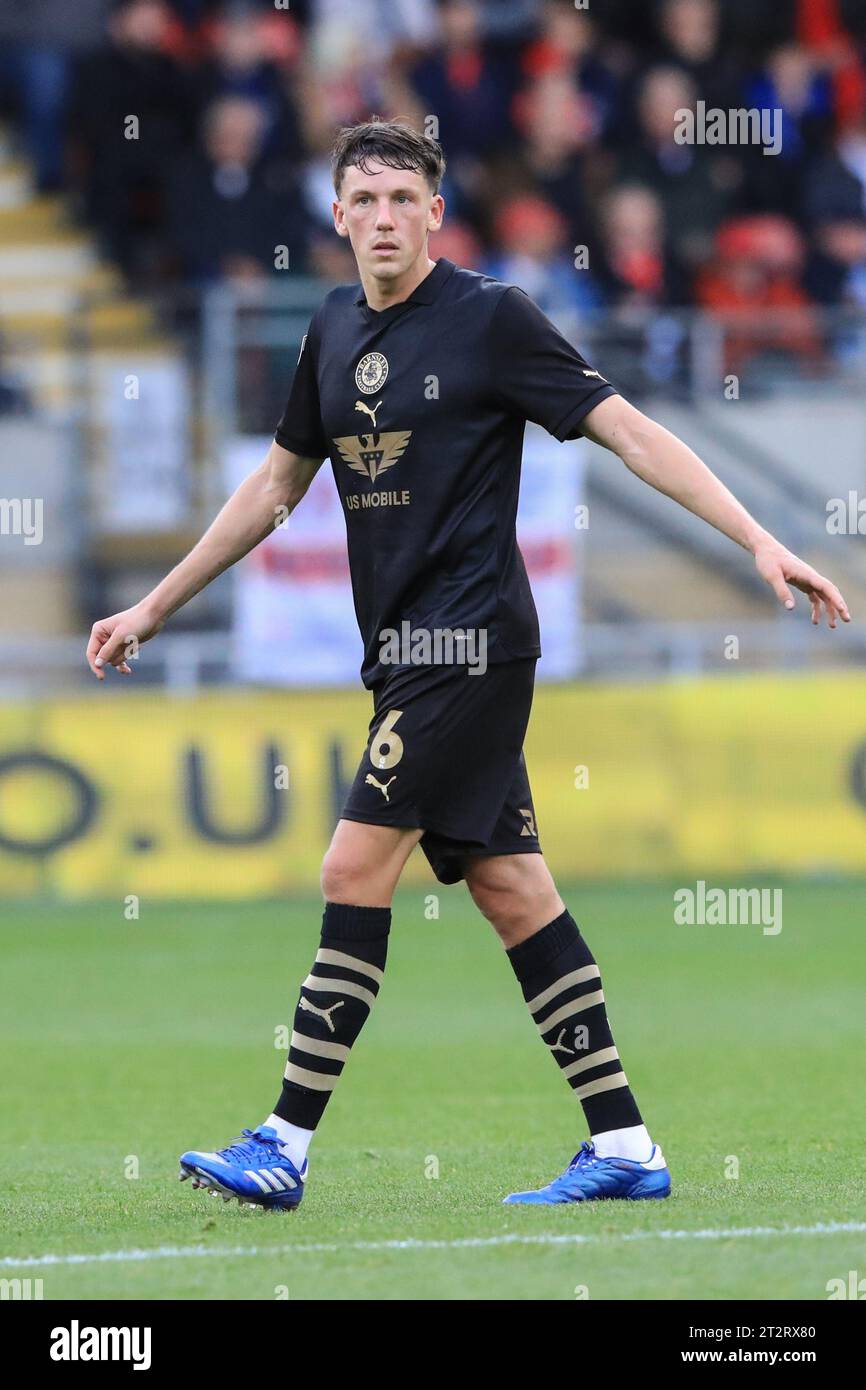 Maël de Gevigney #6 of Barnsley during the Sky Bet League 1 match Leyton Orient vs Barnsley at Matchroom Stadium, London, United Kingdom, 21st October 2023  (Photo by Alfie Cosgrove/News Images) in London, United Kingdom on 10/21/2023. (Photo by Alfie Cosgrove/News Images/Sipa USA) Stock Photo