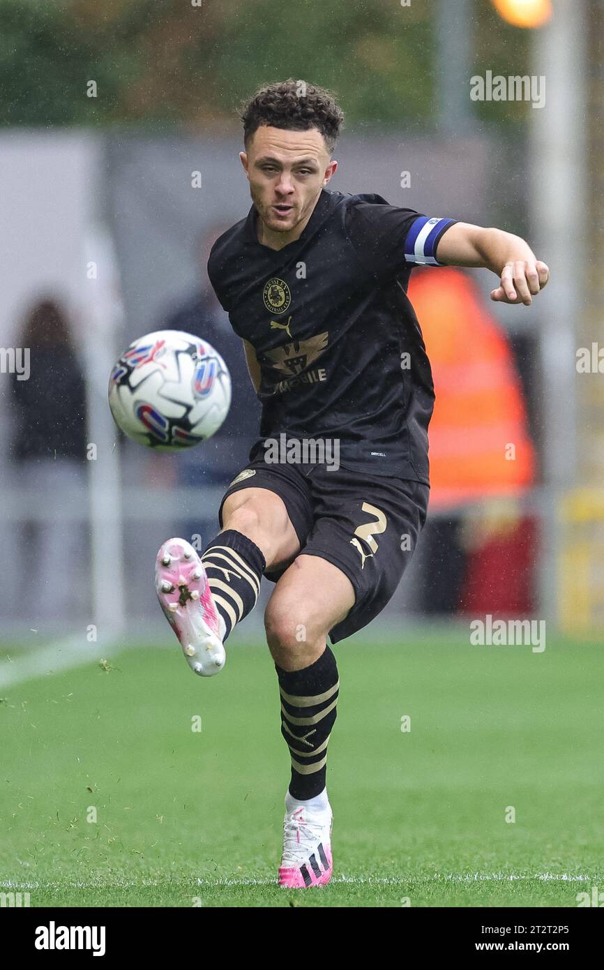 Jordan Williams #2 of Barnsley with the ball during the Sky Bet League 1 match Leyton Orient vs Barnsley at Matchroom Stadium, London, United Kingdom, 21st October 2023  (Photo by Mark Cosgrove/News Images) in London, United Kingdom on 10/21/2023. (Photo by Mark Cosgrove/News Images/Sipa USA) Stock Photo