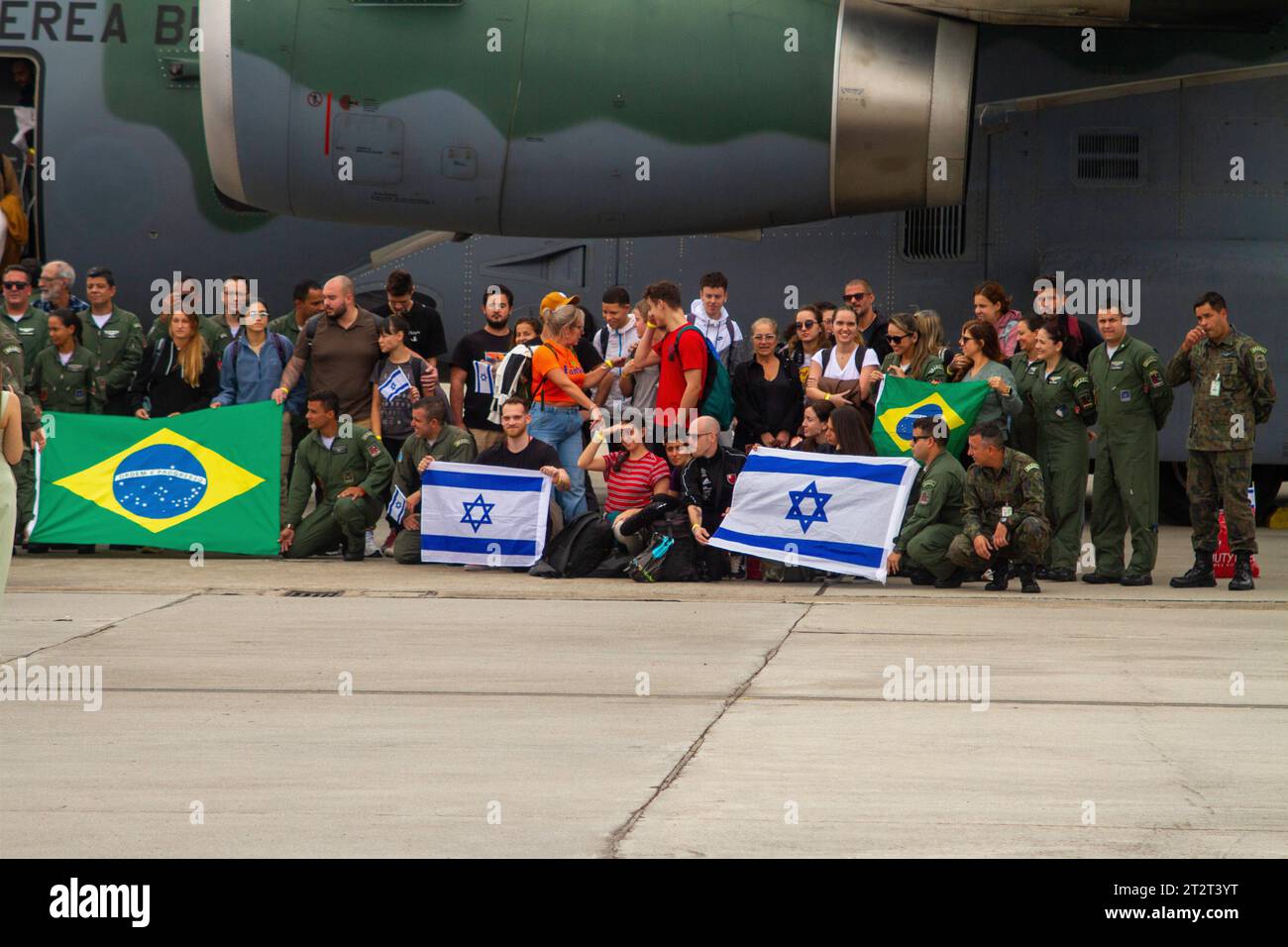 Rio De Janeiro, Brazil. 21st Oct, 2023. The eighth repatriation flight from Israel arrived this Saturday (21) at Galeão Air Base, located on Ilha do Governador in the north of the city of Rio de Janeiro, RJ. Credit: Luiz Gomes/FotoArena/Alamy Live News Stock Photo