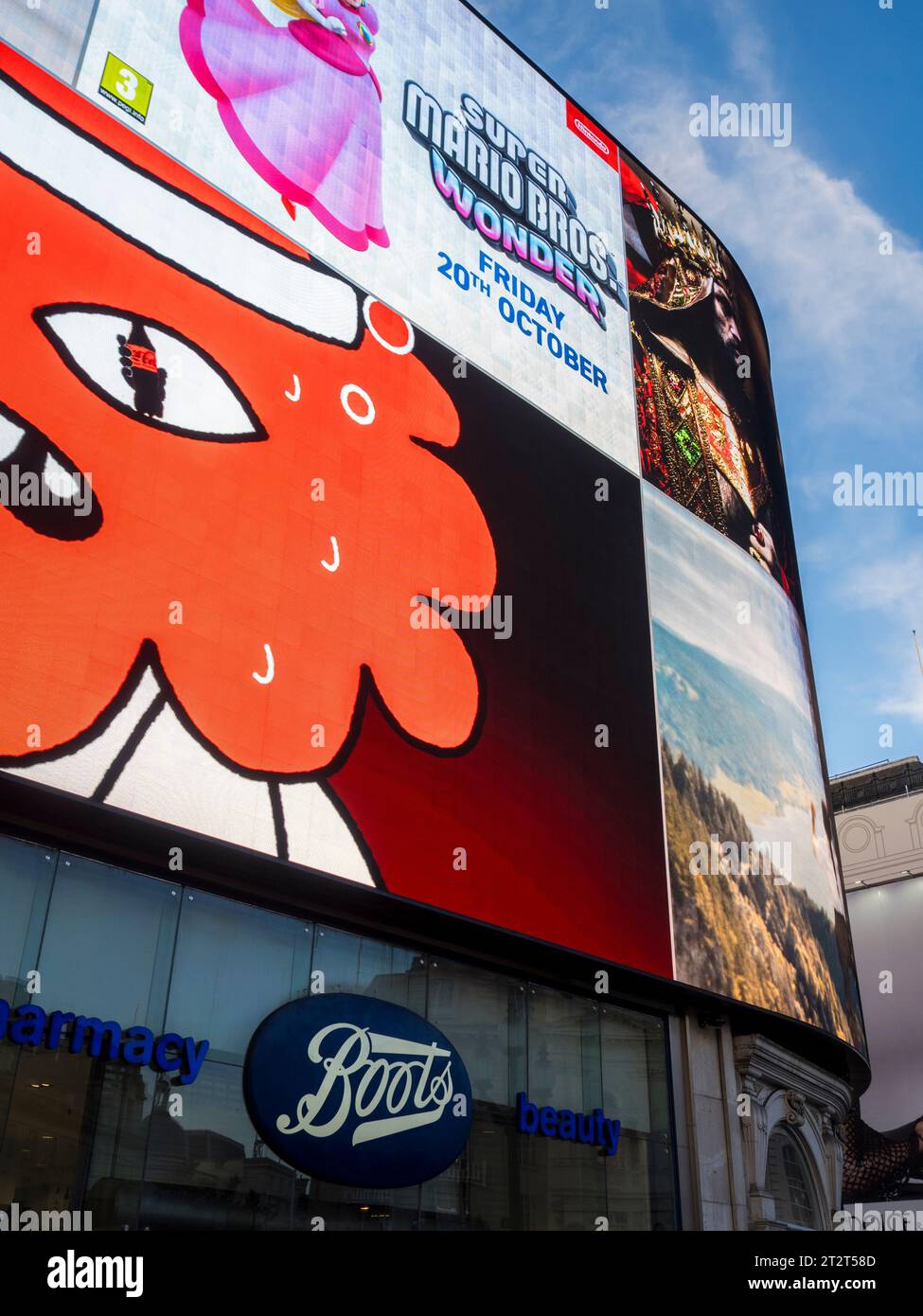 Giant Face, Advertisement, Piccadilly Circus, London, England, UK, GB