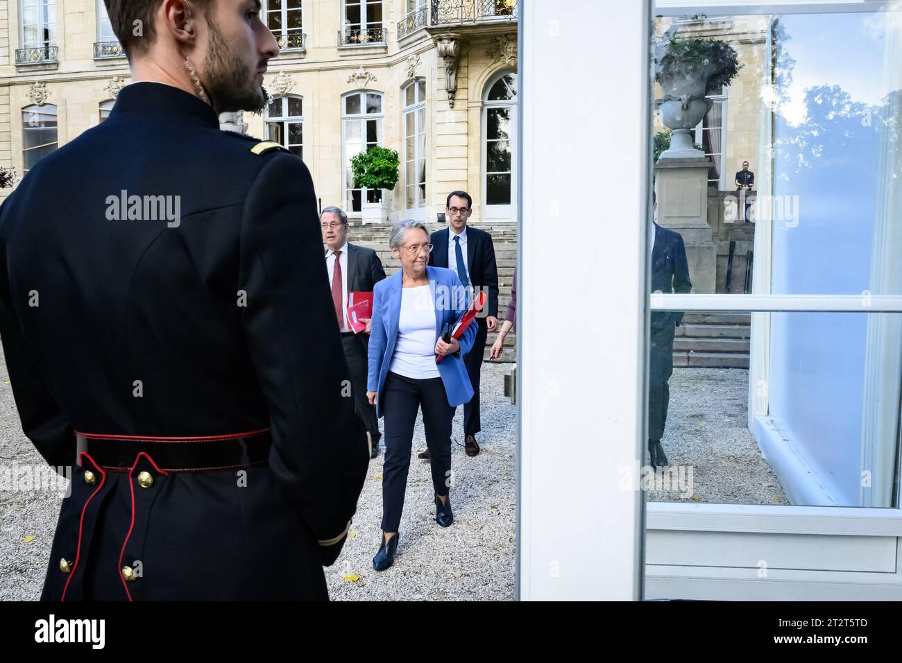 Paris, France. 21st Oct, 2023. Elisabeth Borne, Prime Minister chairs