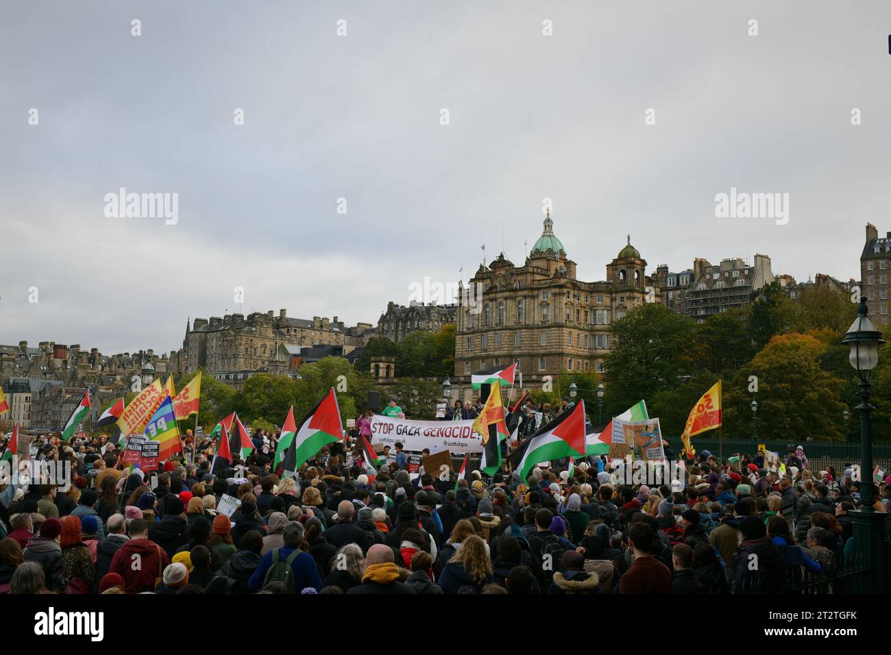 Edinburgh Scotland, UK 21 October 2023. Hundreds of Palestinian ...