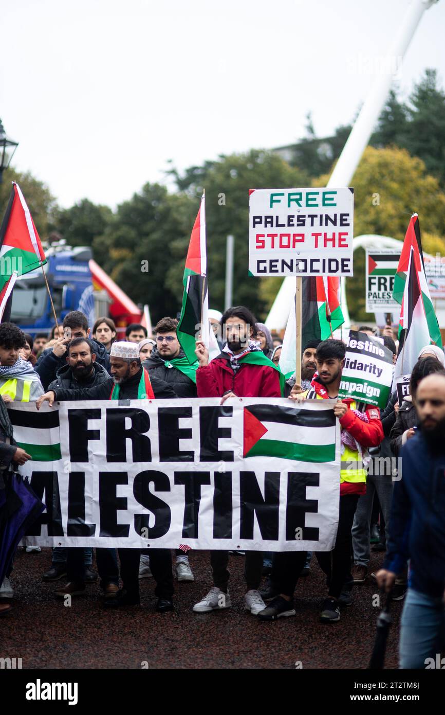 CARDIFF, WALES. 21st October 2023. Protesters march from Cardiff City Hall to the Senedd in solidarity with Gaza and Palestine due to the recent support to Israel from the UK Government. Stock Photo