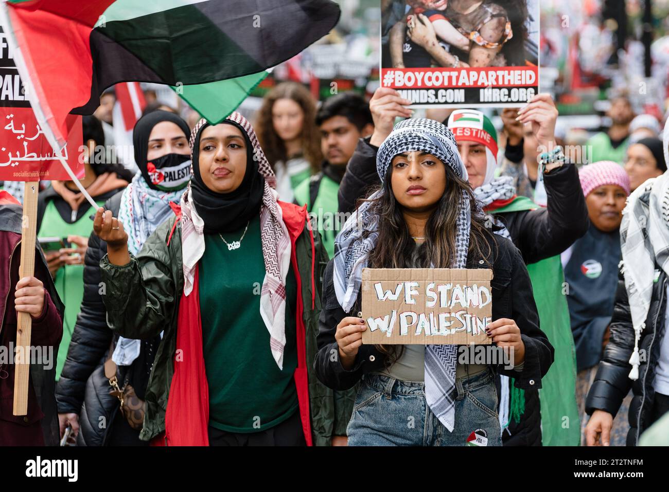 London, UK. 21 October 2023. Thousands march in support of Palestine