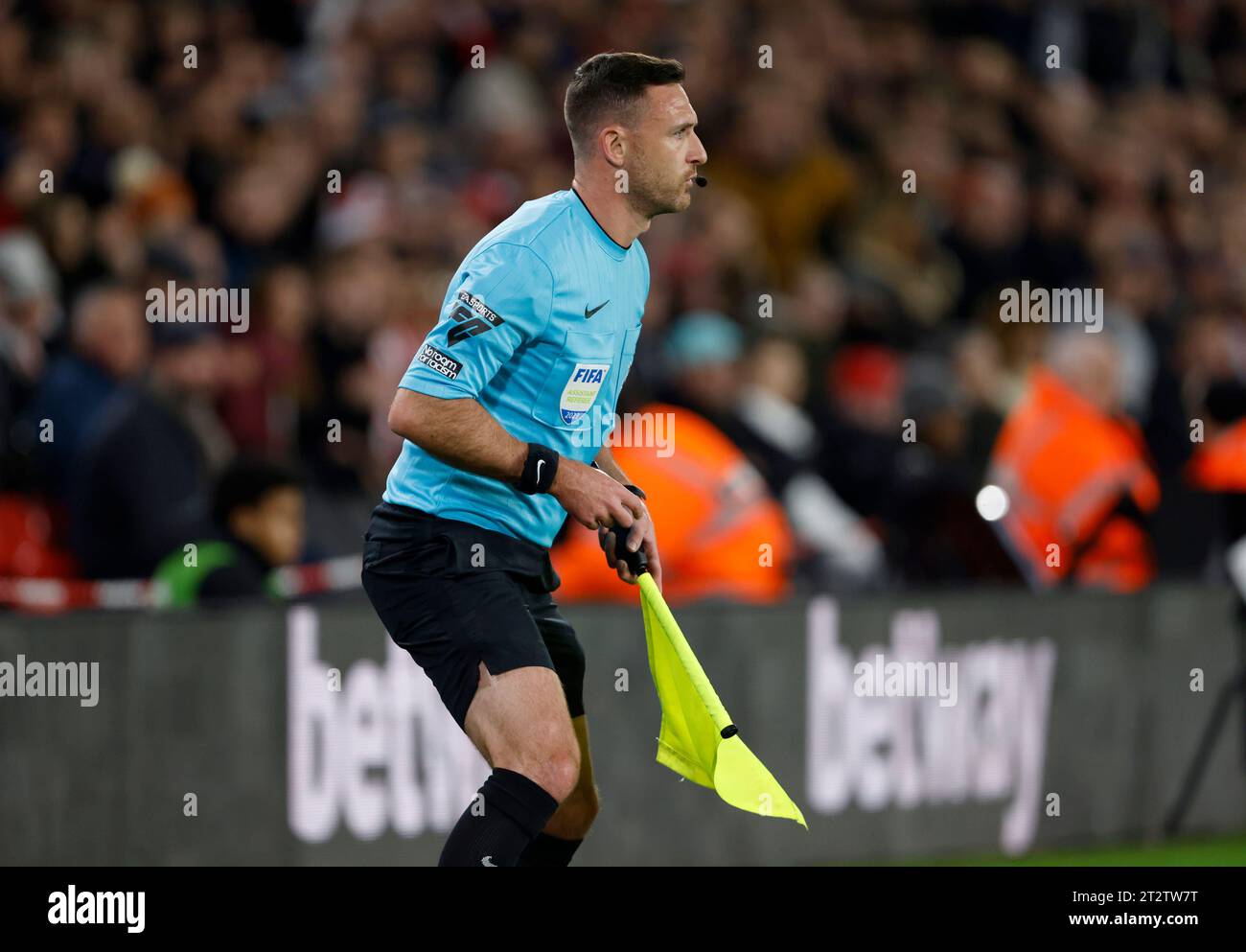 Daniel cook referee hi-res stock photography and images - Alamy