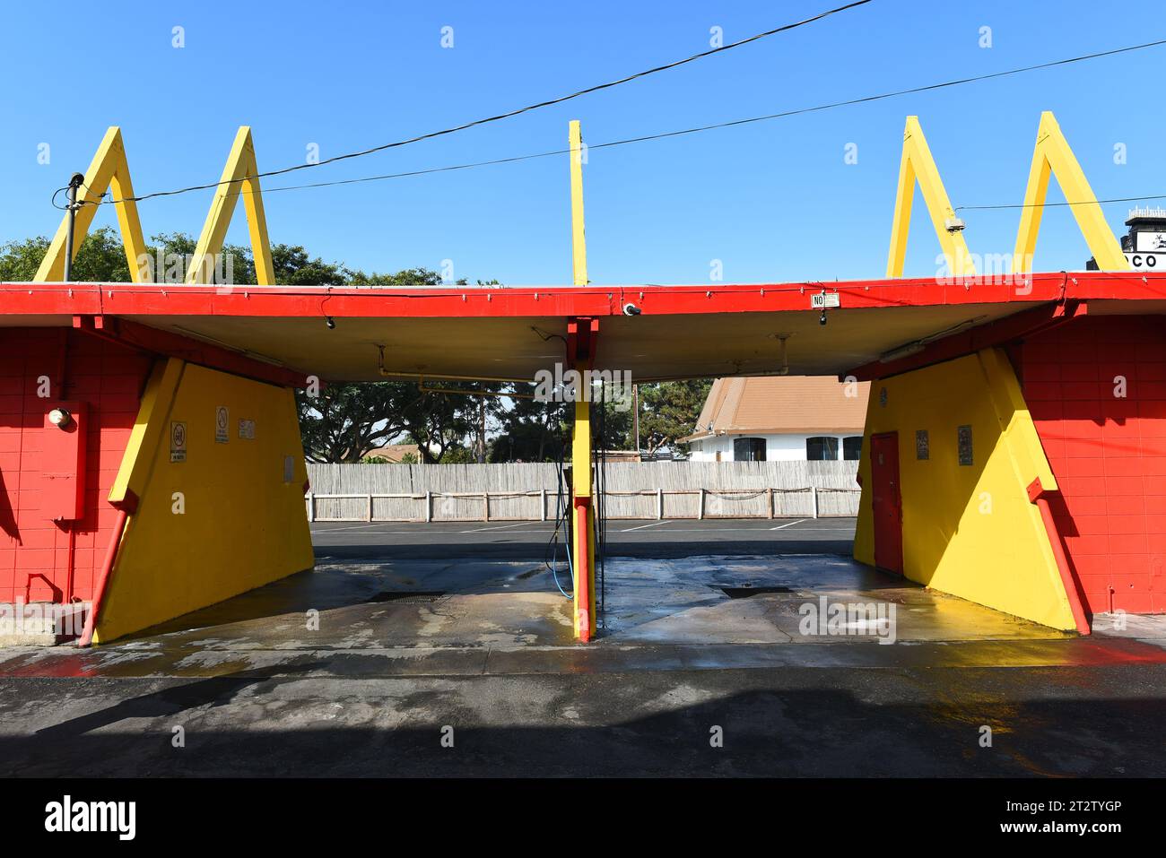 LONG BEACH, CALIFORNIA 18 OCT 2023 The Trojan Car Wash on Pacific