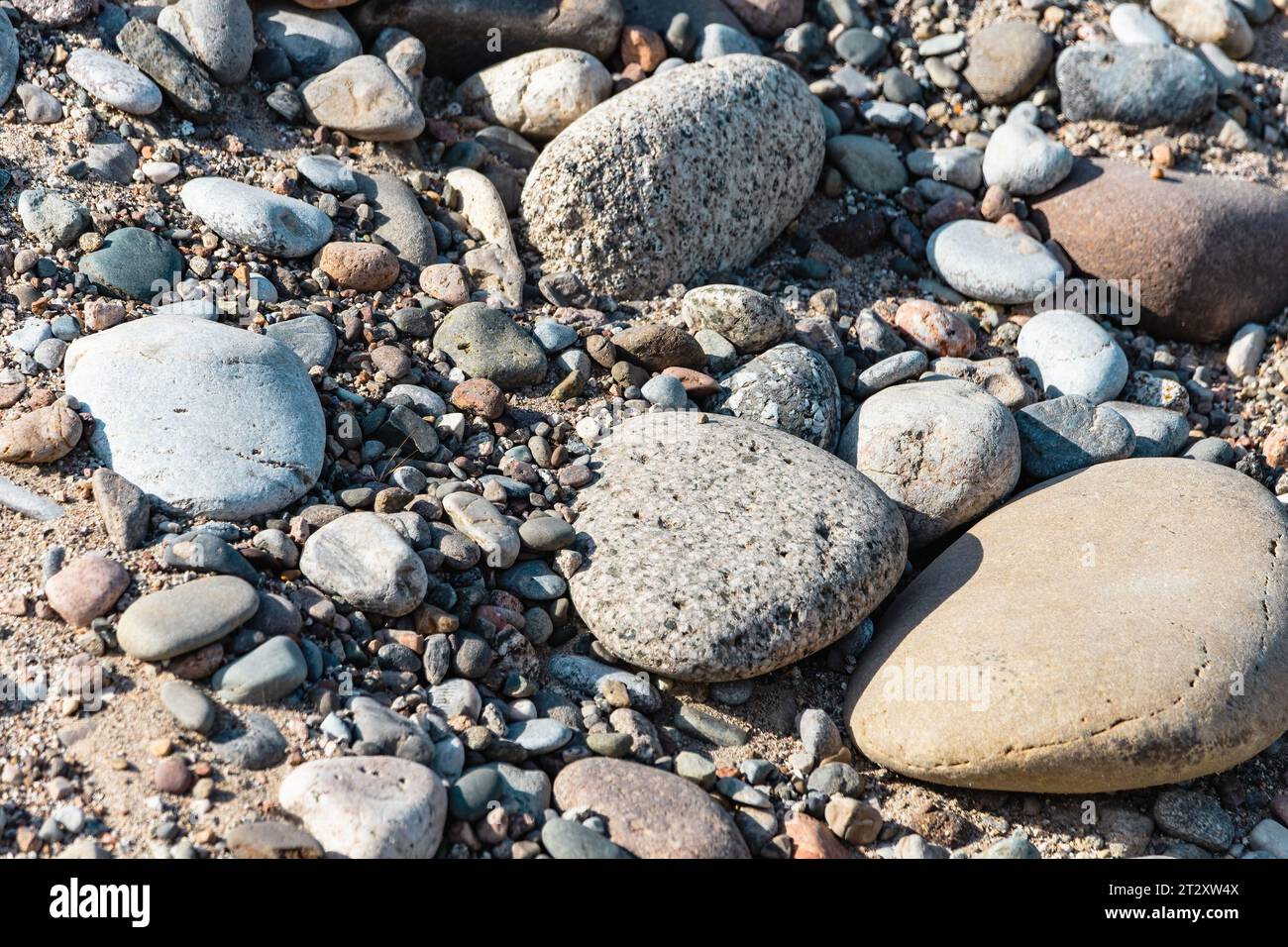 Zen garden white stones sand hi-res stock photography and images - Alamy
