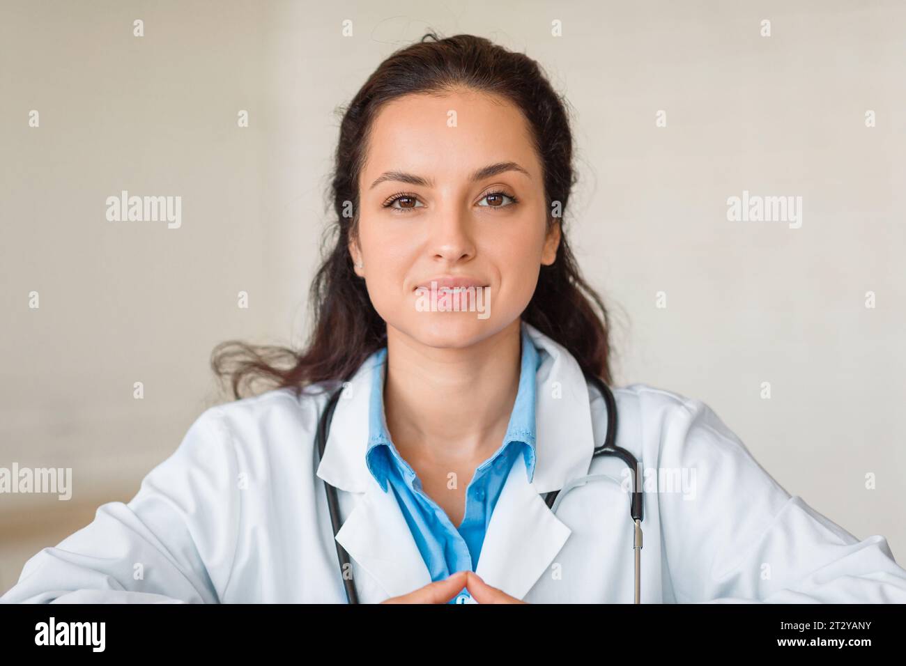 Female doctor stethoscope close hi-res stock photography and images - Alamy
