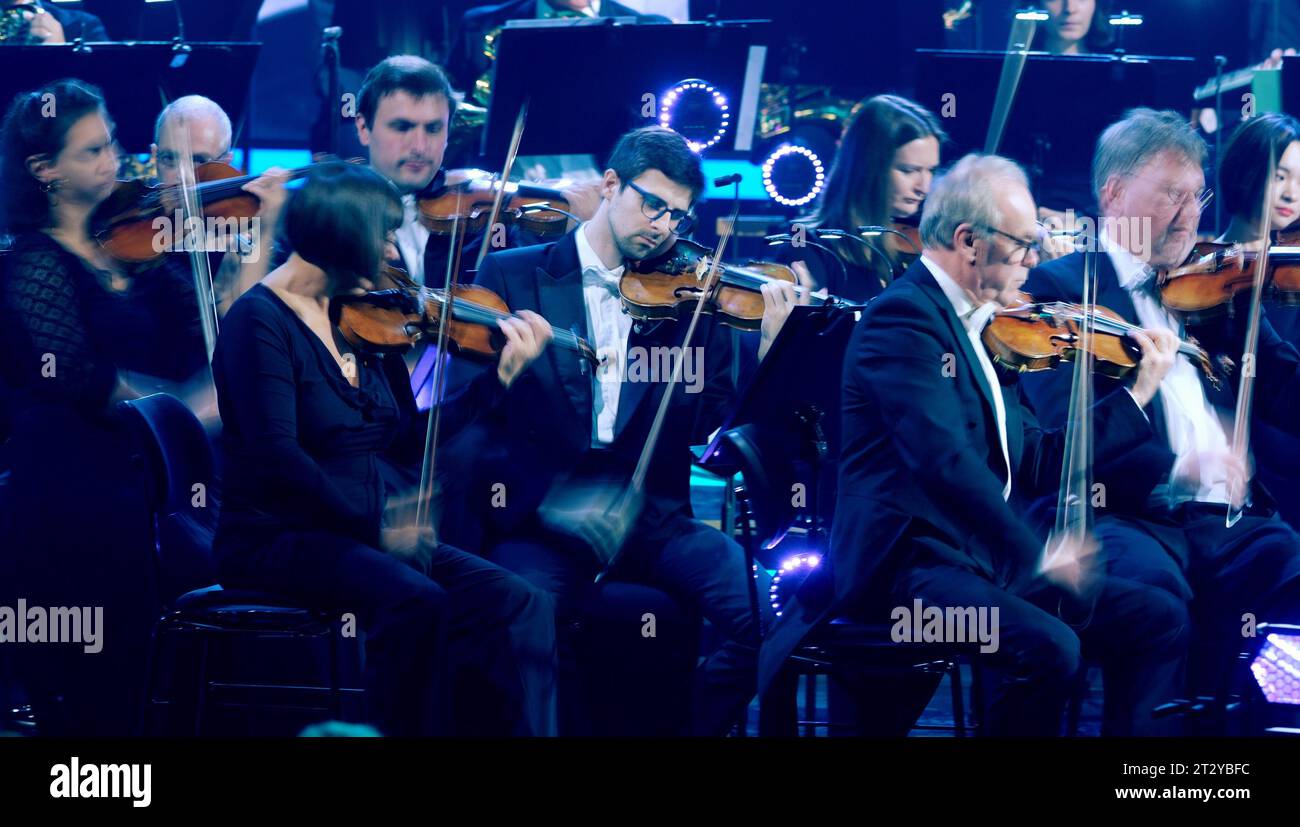Leipzig, Germany. 22nd Oct, 2023. Musicians from the MDR Symphony