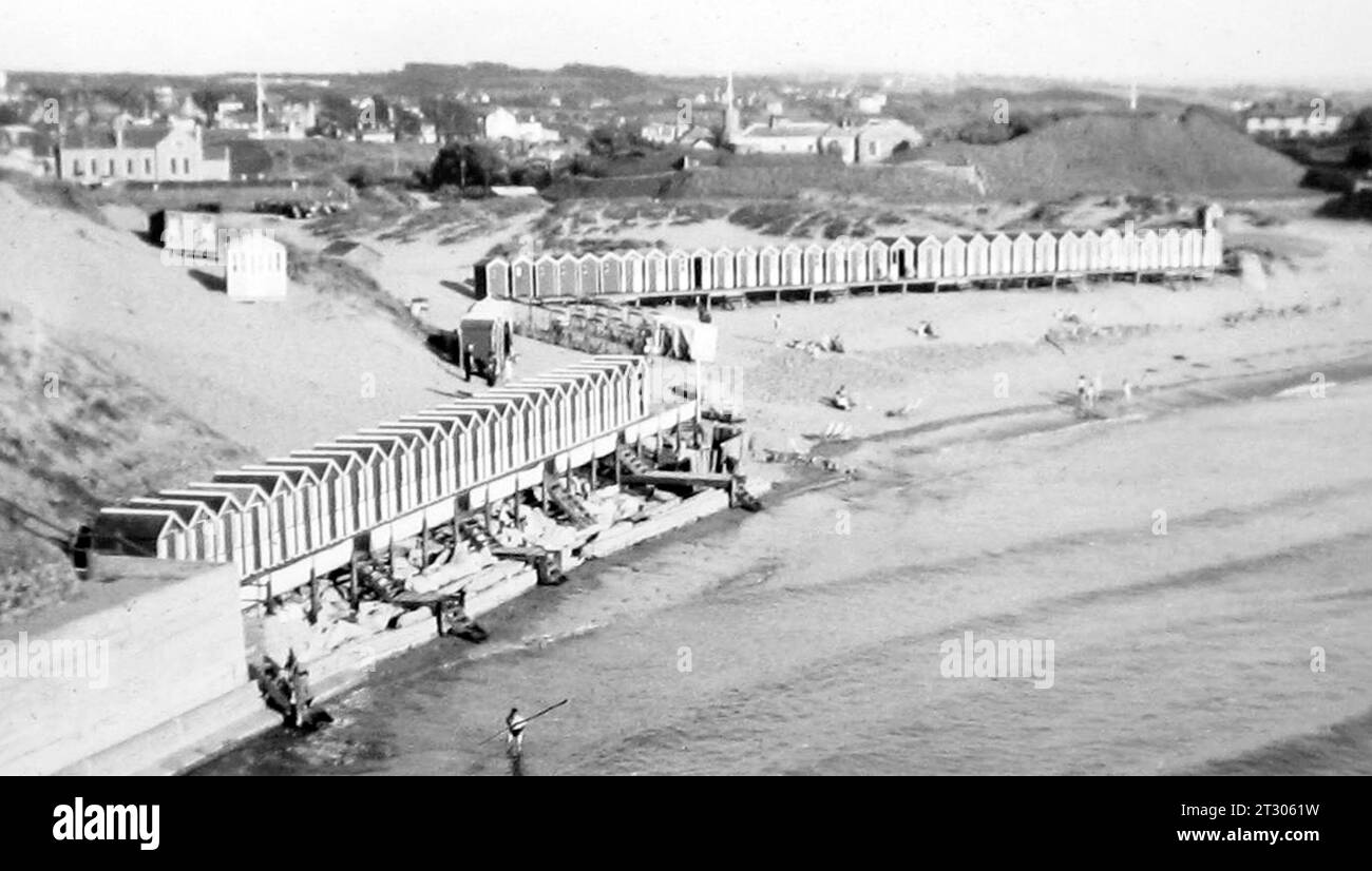 1930s beach hi-res stock photography and images - Alamy