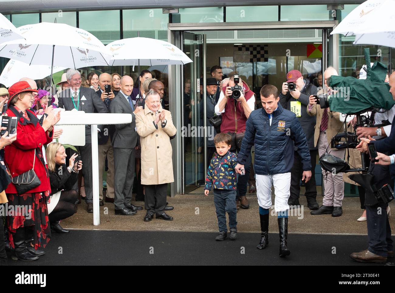 Thomas Probert Ascot, Berkshire, UK. 21st October, 2023. Jockey William Buick pictured ...