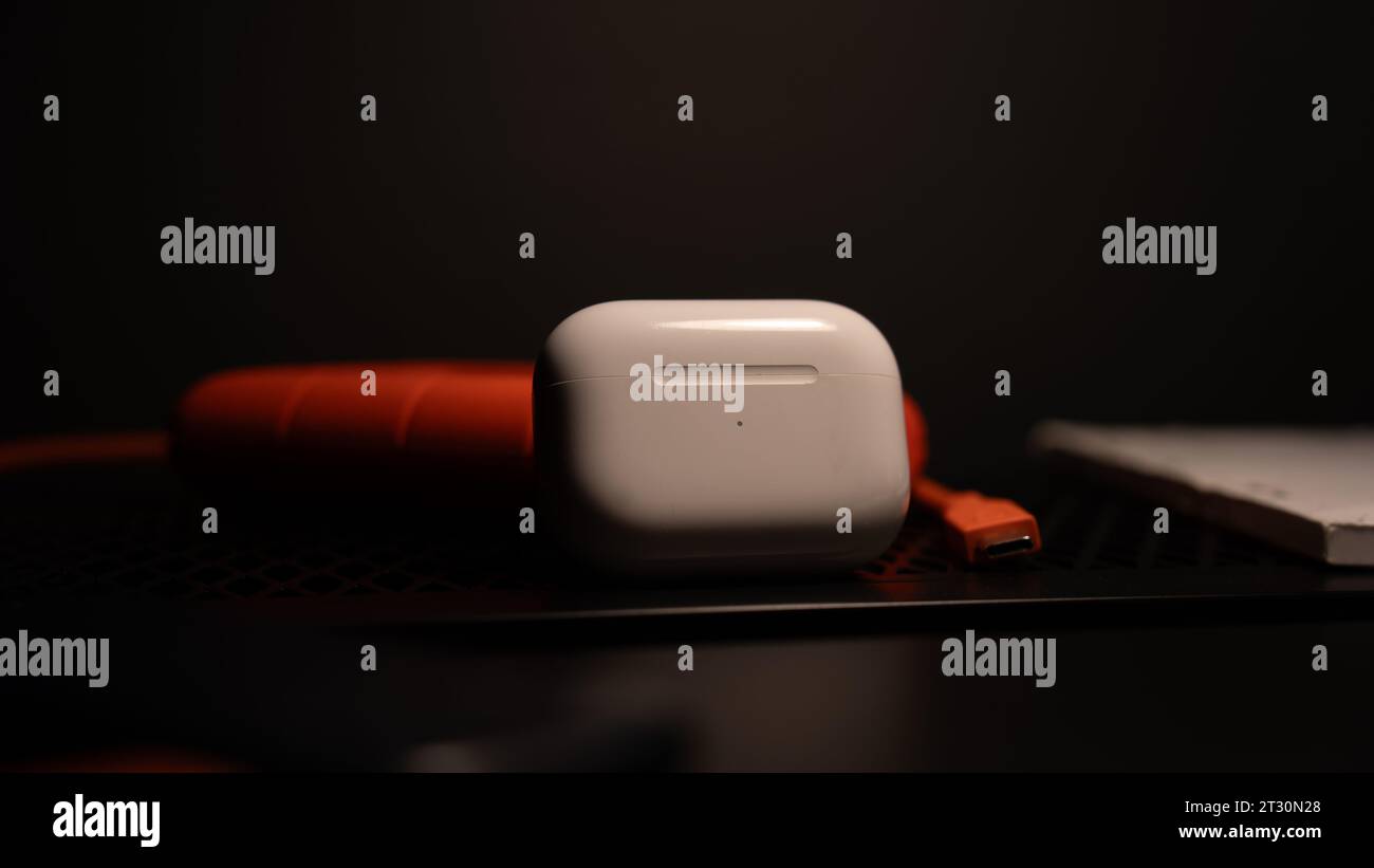 apple airpods pro wireless headphones and airpods to listen to music