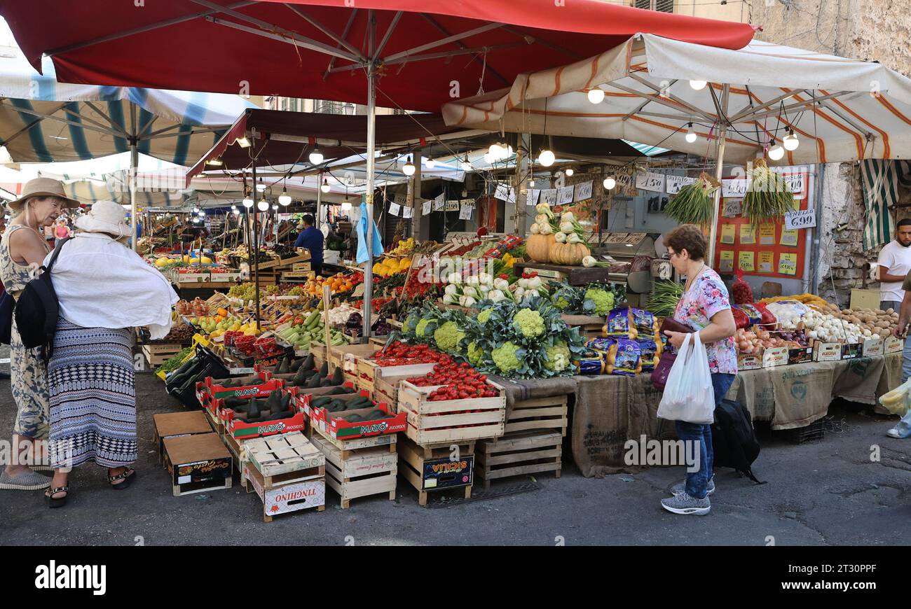 Mercato ballarò palermo hi-res stock photography and images - Alamy