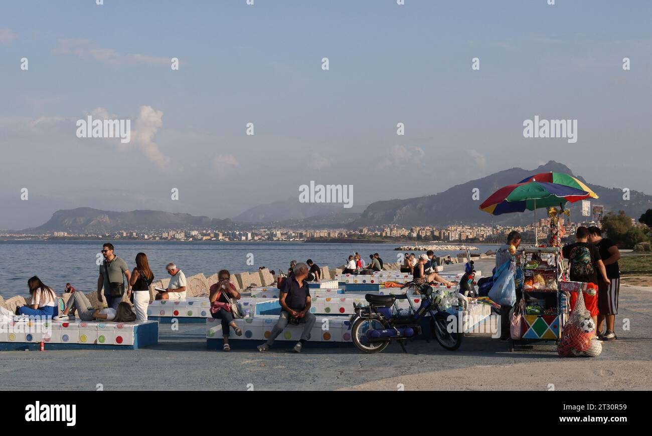 The promenade on the seafront at Palermo, Sicily Stock Photo