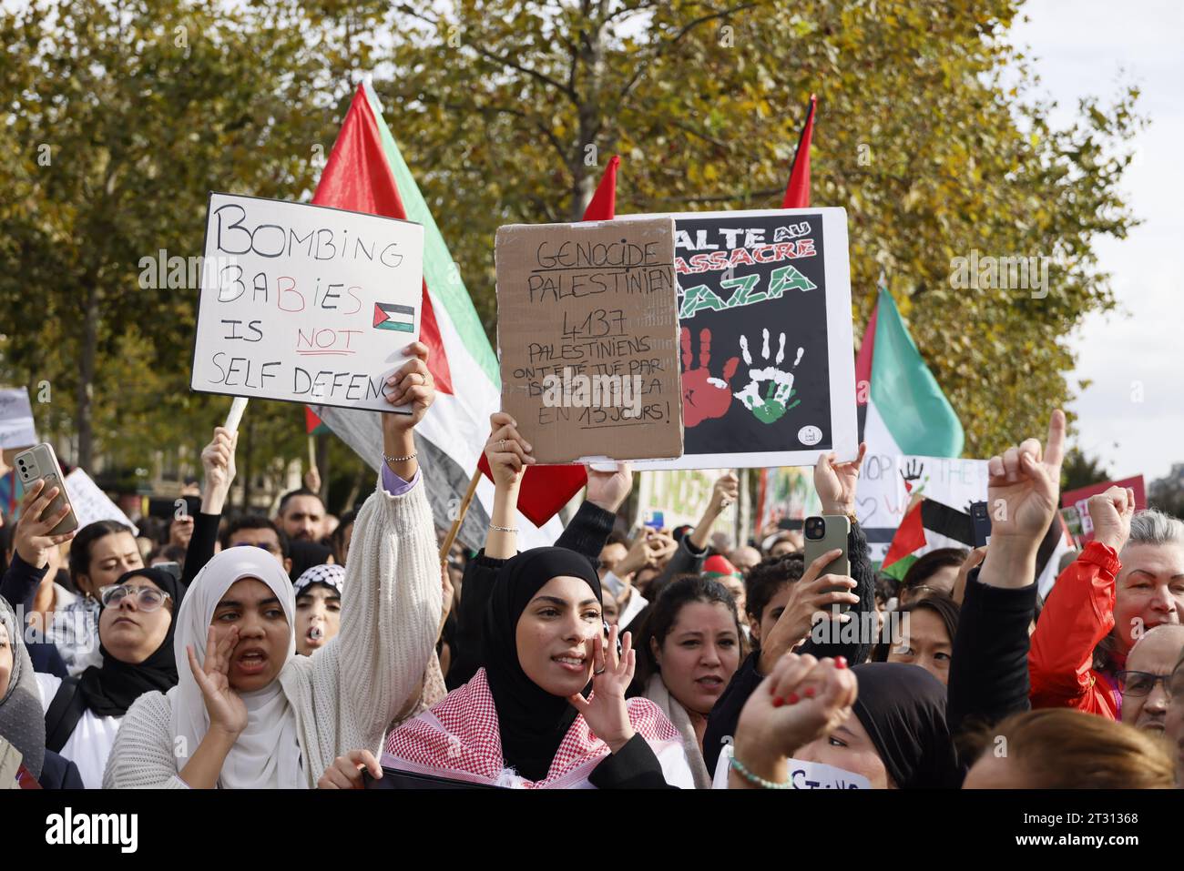 Paris France 22nd Oct 2023 Pro Palestinian Demonstration To Demand Paris France 22nd Oct 2023 Pro Palestinian Demonstration To Demand