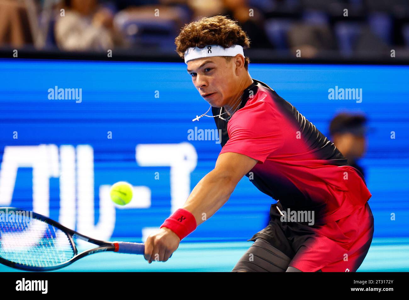 Tokyo, Japan. 22nd Oct, 2023. Ben Shelton (USA) hits a reverse against