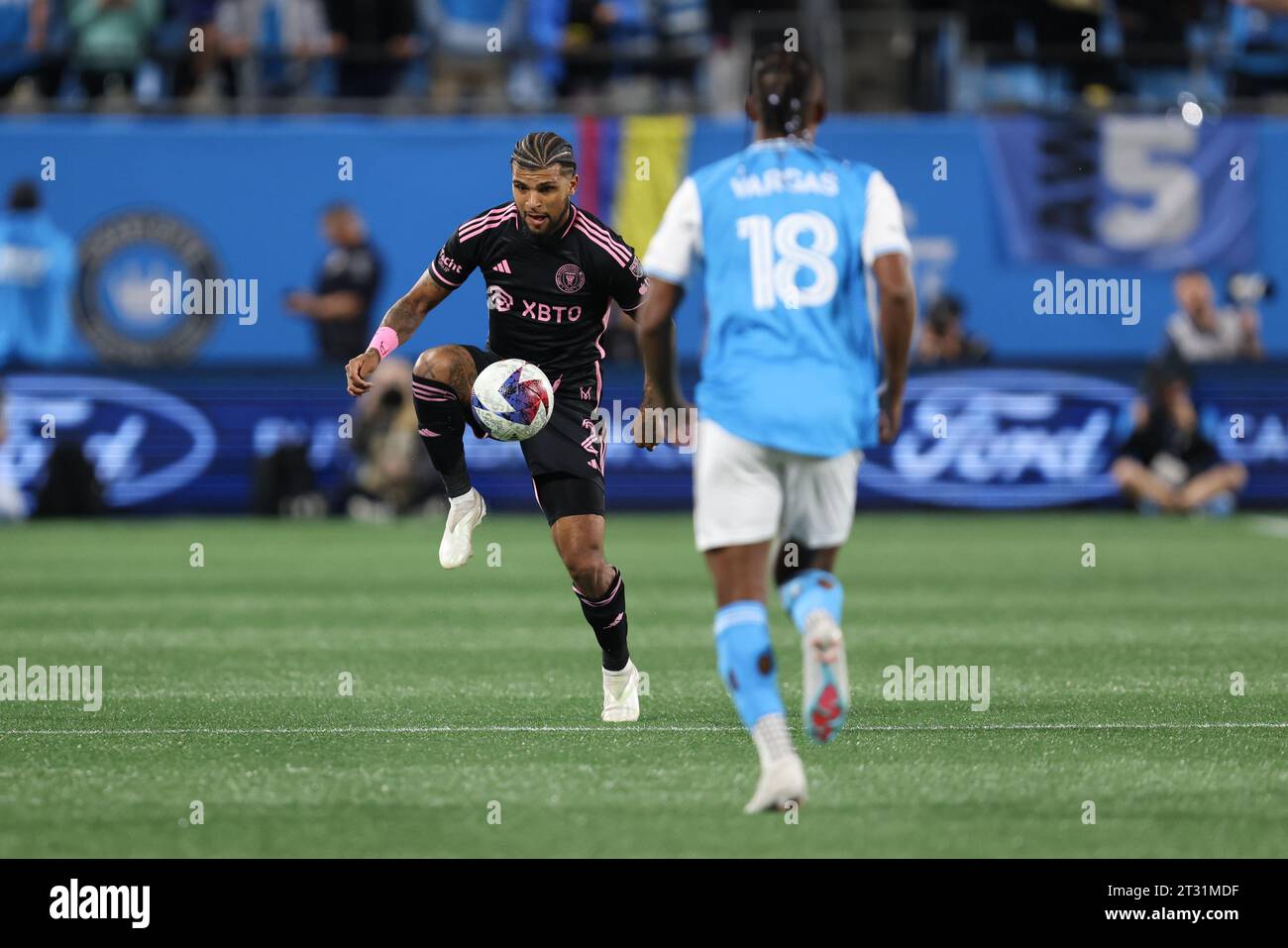Charlotte, North Carolina, USA. 21st Oct, 2023. Inter Miami defender DeAndre Yedlin (2) looks to make a move during the MLS soccer match between Inter Miami CF and Charlotte FC at Bank of America Stadium in Charlotte, North Carolina. Greg Atkins/CSM/Alamy Live News Stock Photo