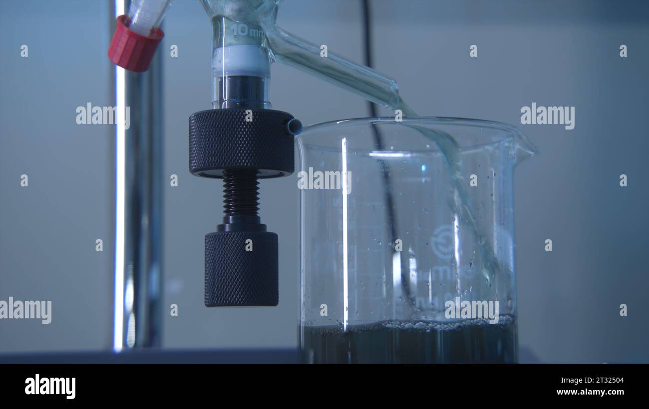 Rotating Collection Flask Sample breathing hi-res stock photography and images - Alamy