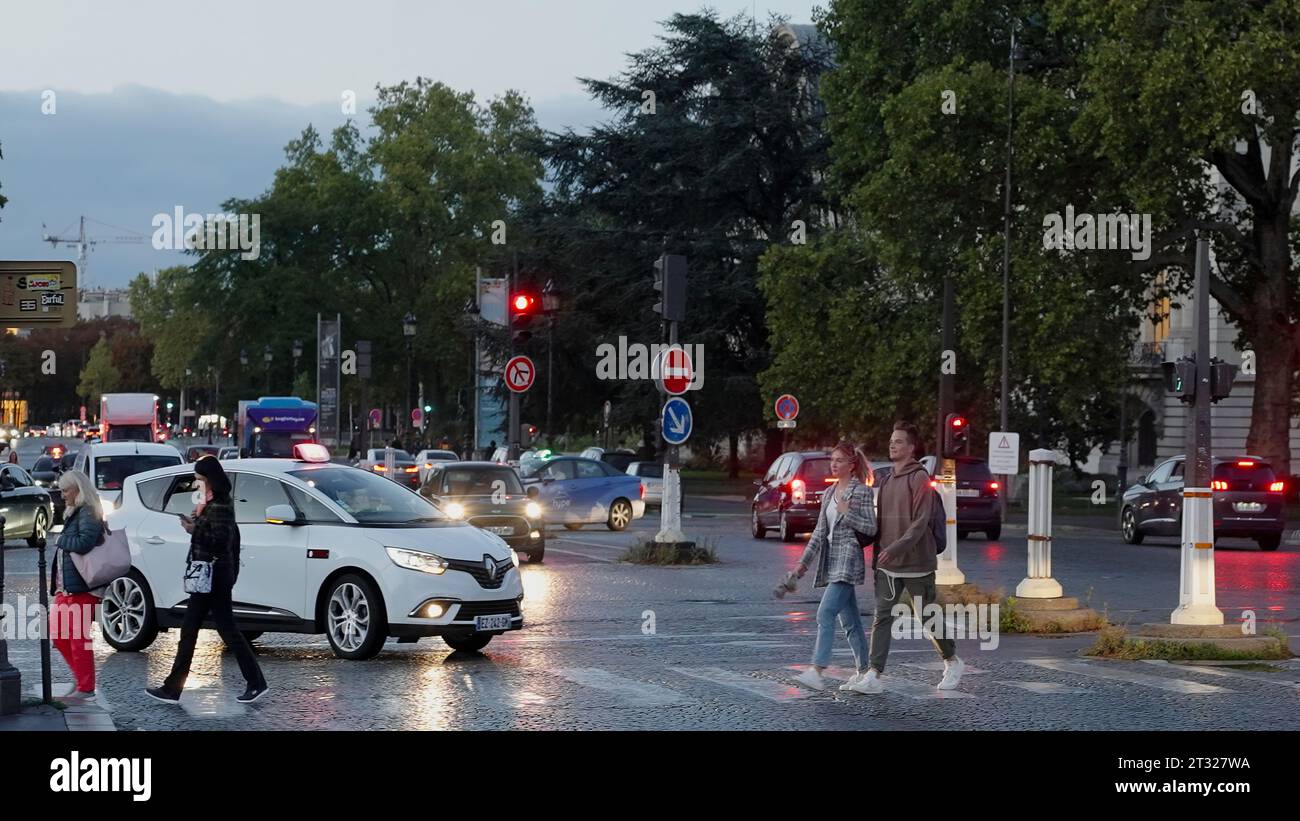 Time lapse car traffic tourists hi-res stock photography and images - Alamy